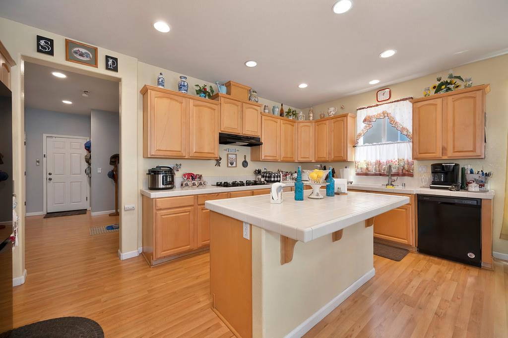 1141 Southwick Lane