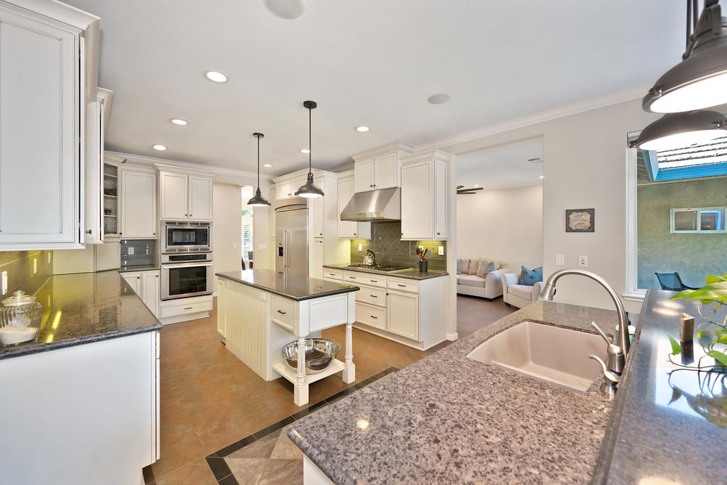 10917 Sunrise Ridge Circle