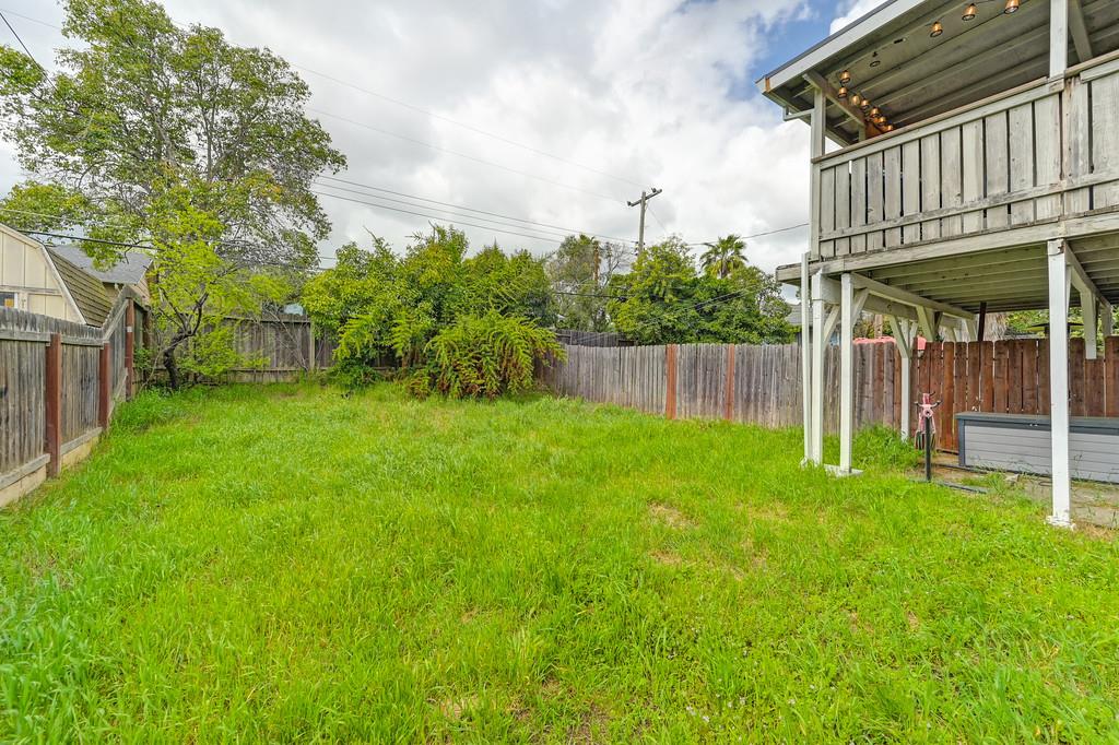 5421 Manzanita Avenue