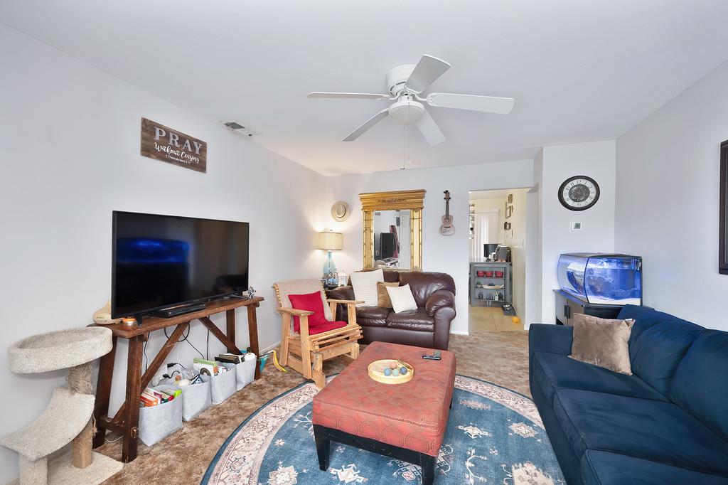 5421 Manzanita Avenue