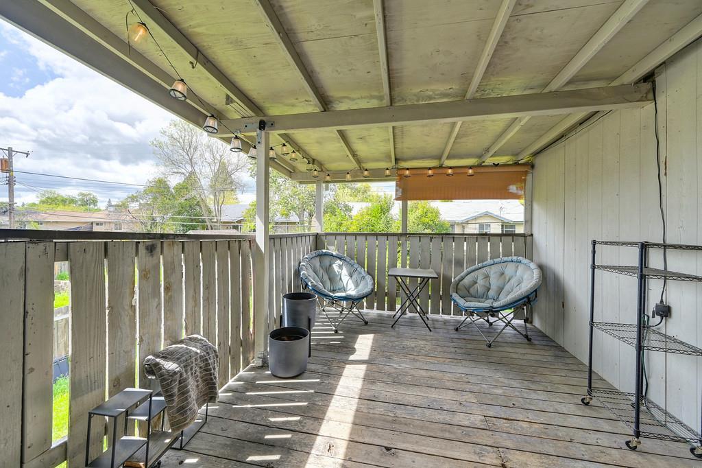 5421 Manzanita Avenue