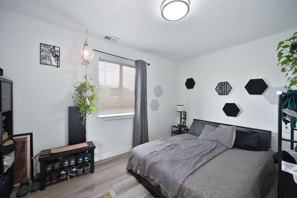 5421 Manzanita Avenue