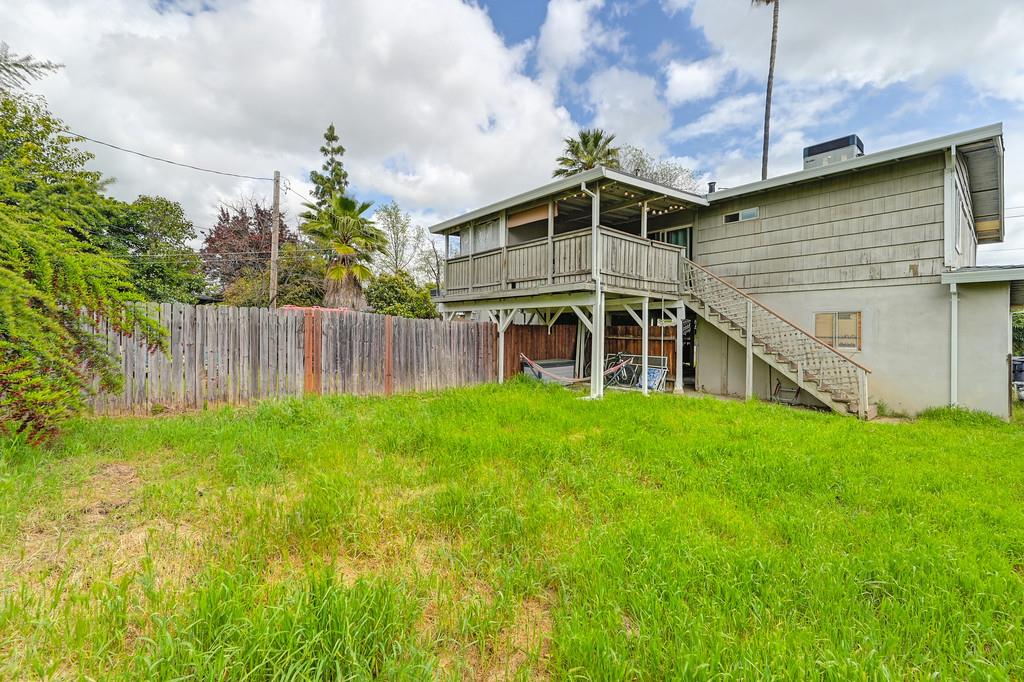 5421 Manzanita Avenue