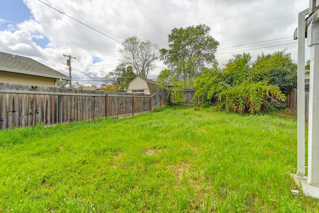 5421 Manzanita Avenue