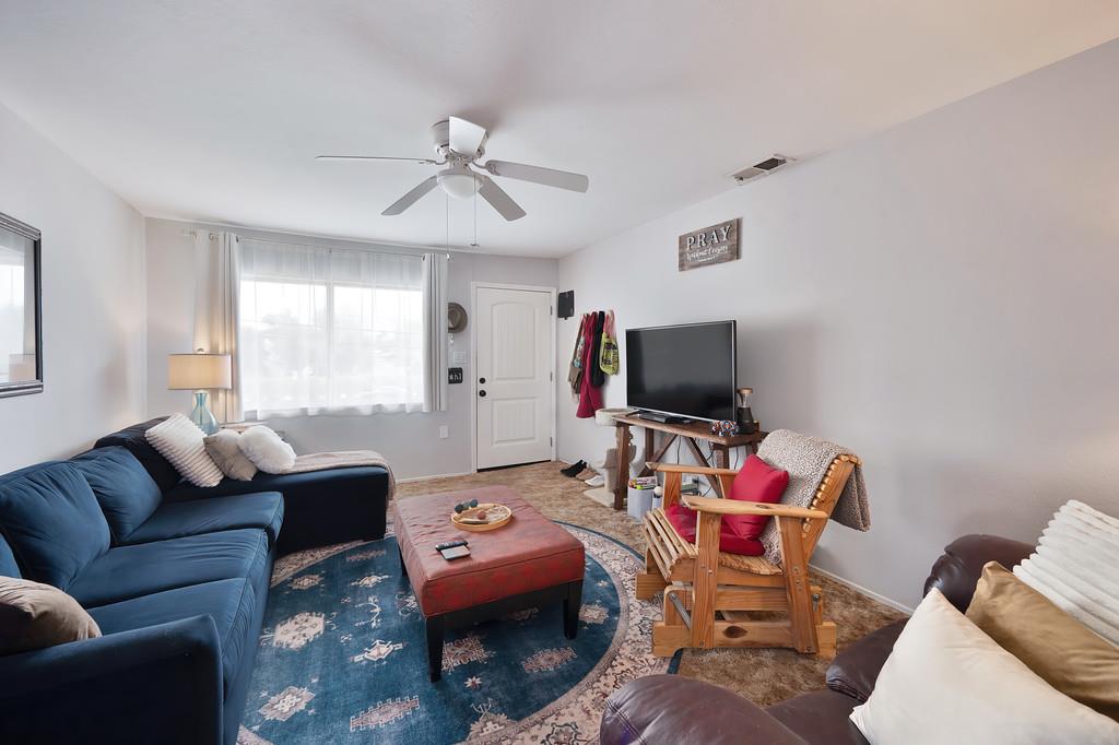 5421 Manzanita Avenue