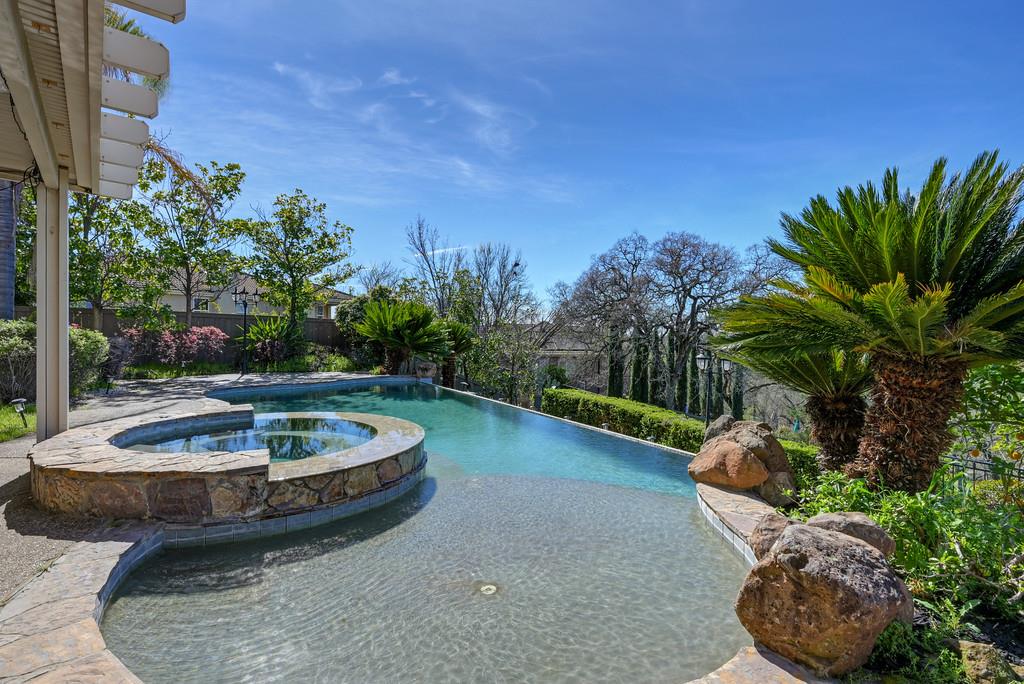 1580 Vista Ridge Way