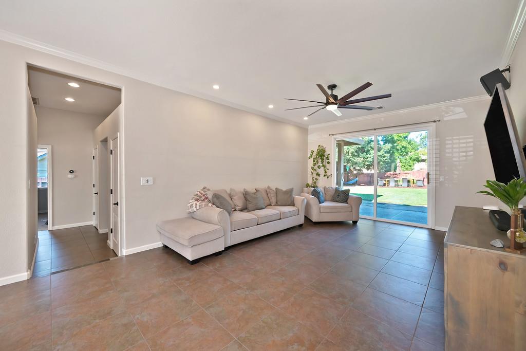 10917 Sunrise Ridge Circle