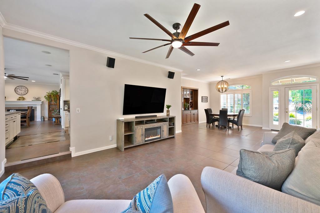 10917 Sunrise Ridge Circle