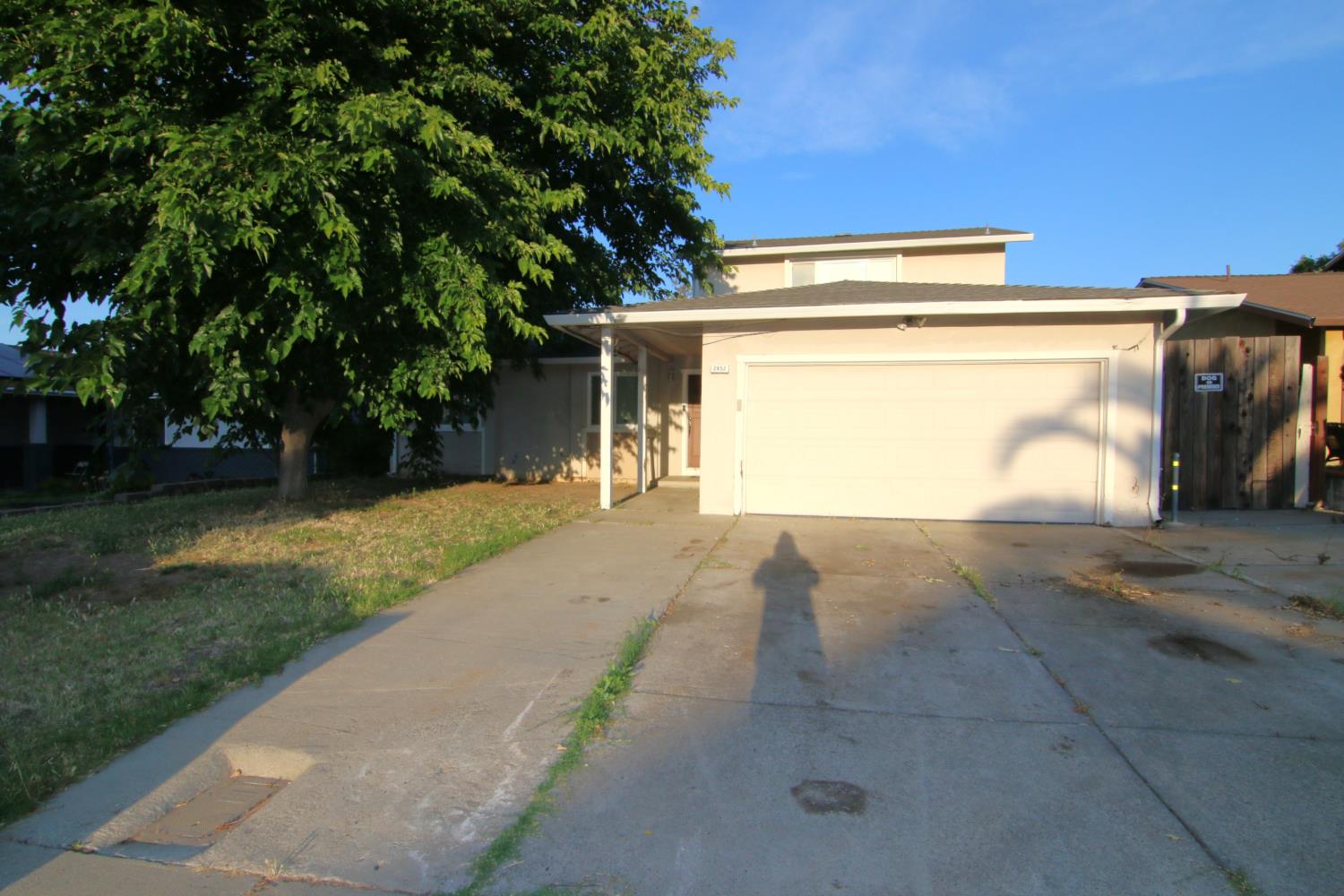 2852 Seville Circle