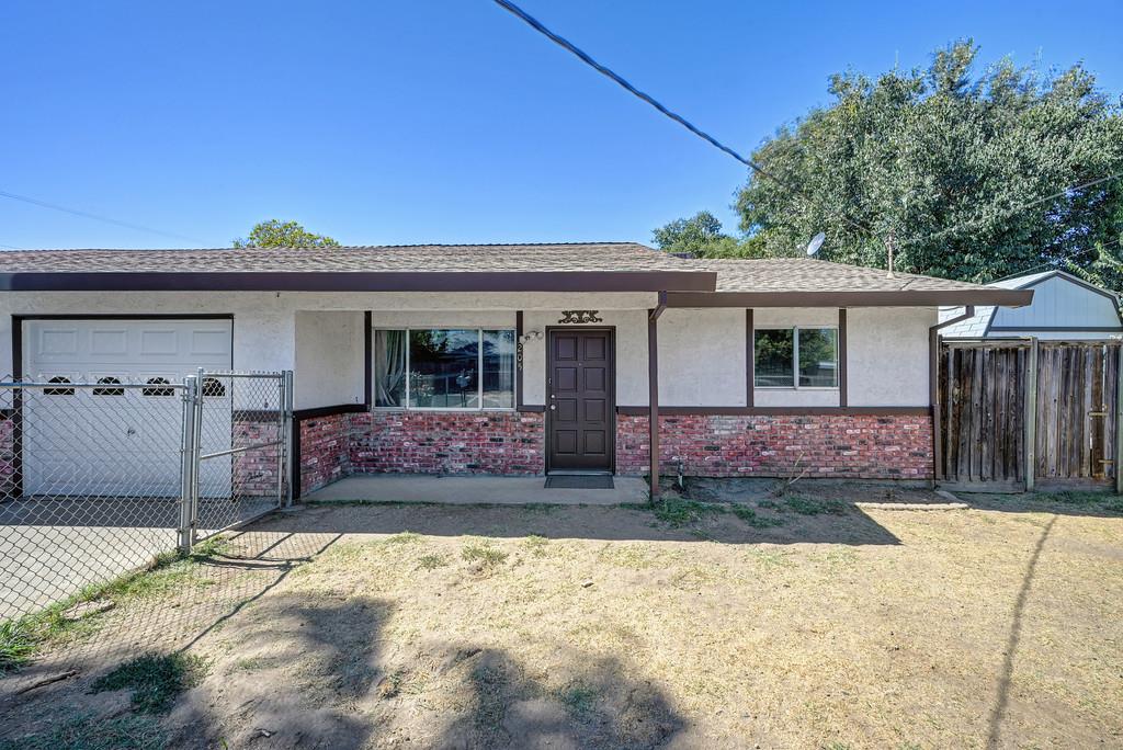 3205 Panama Avenue