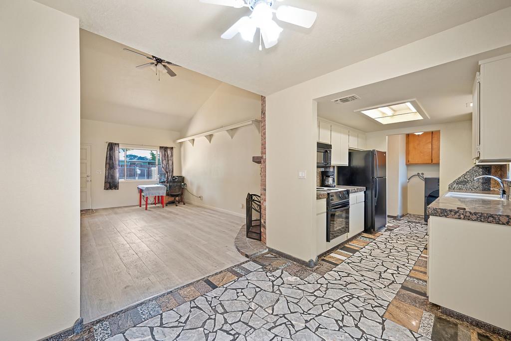 3205 Panama Avenue