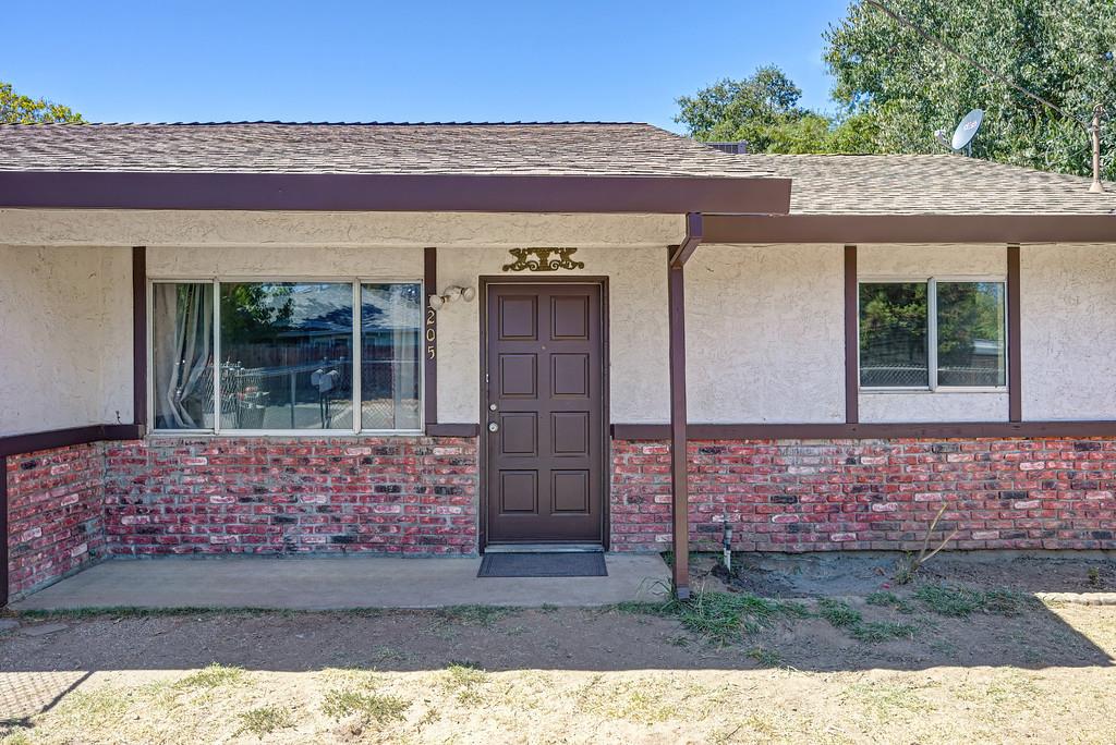 3205 Panama Avenue