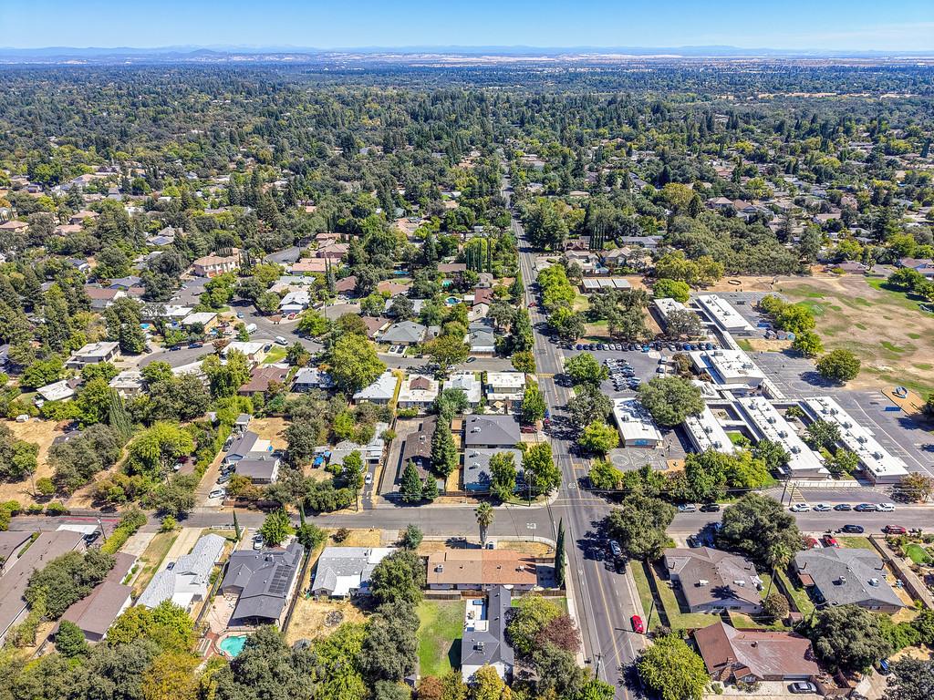 3205 Panama Avenue