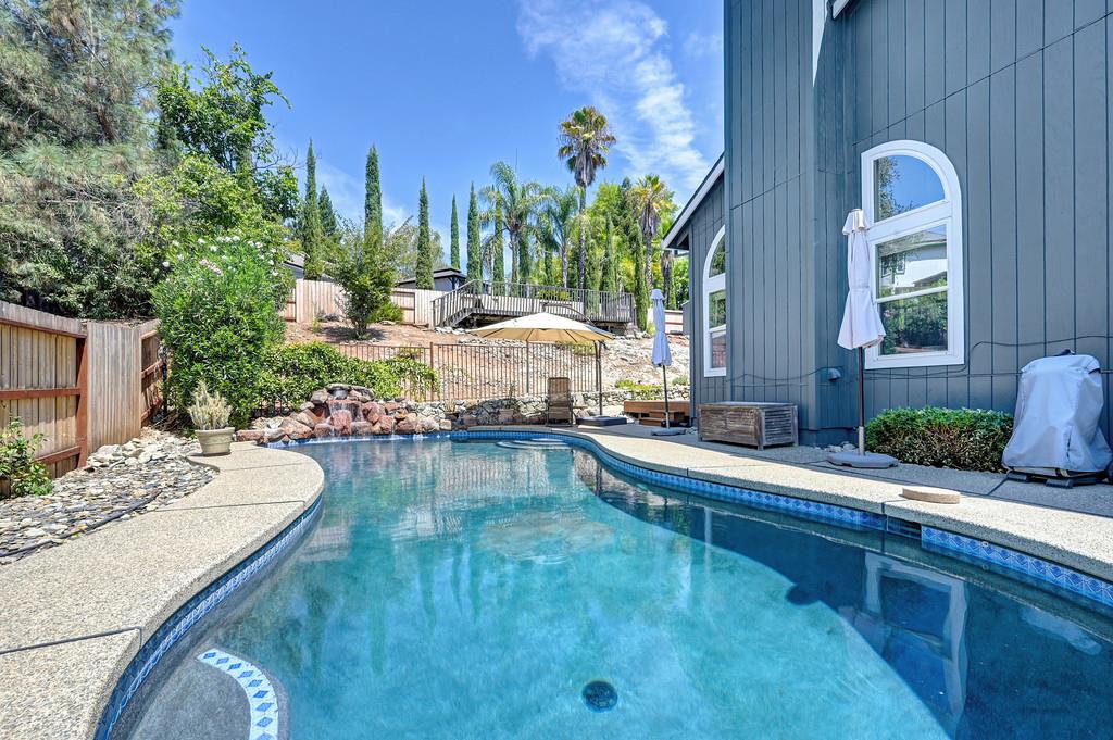 2535 Country Club Drive