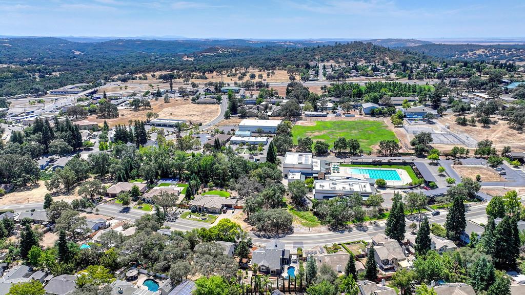 2535 Country Club Drive