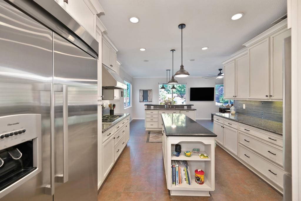 10917 Sunrise Ridge Circle