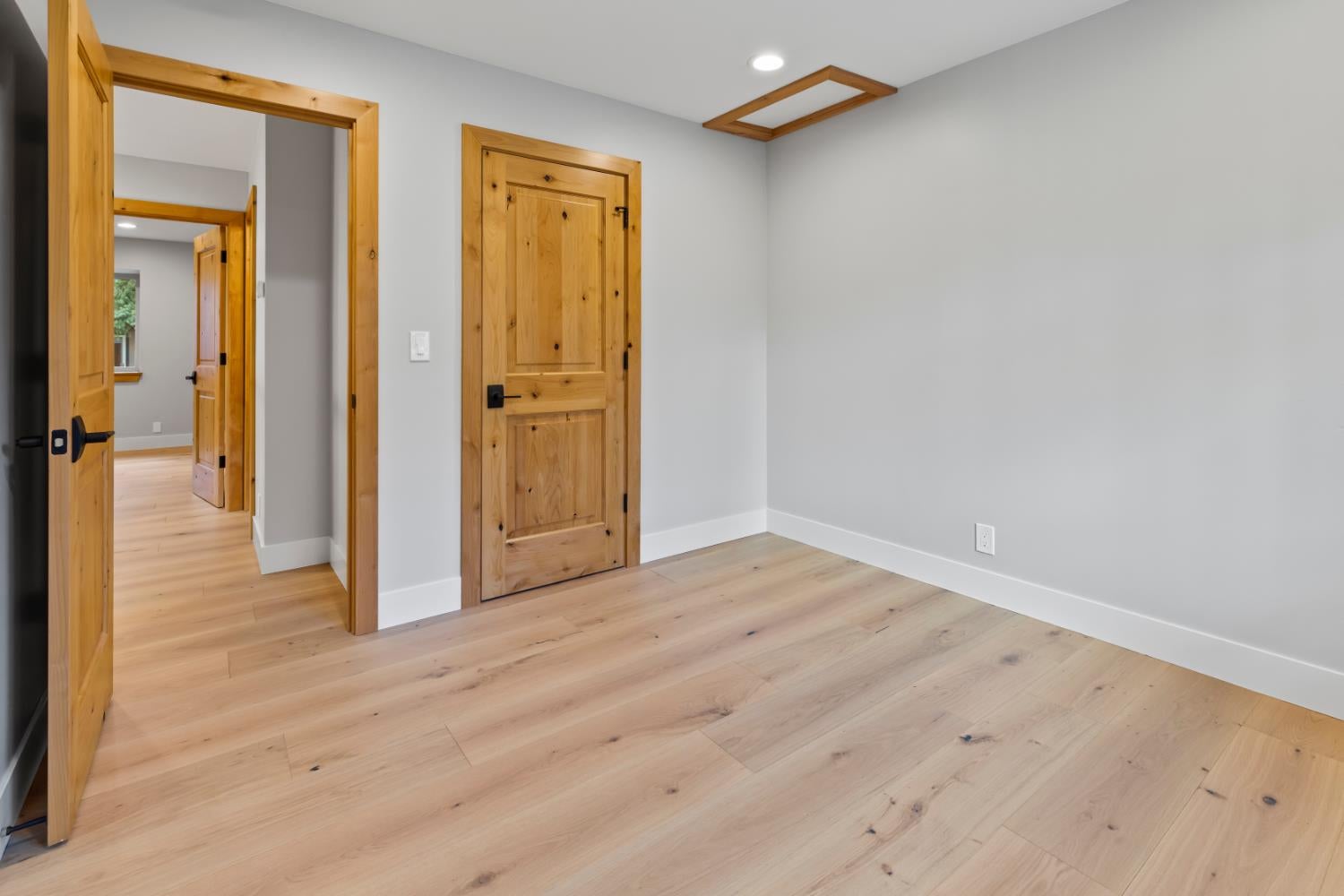 3101 Lake Forest Road 51