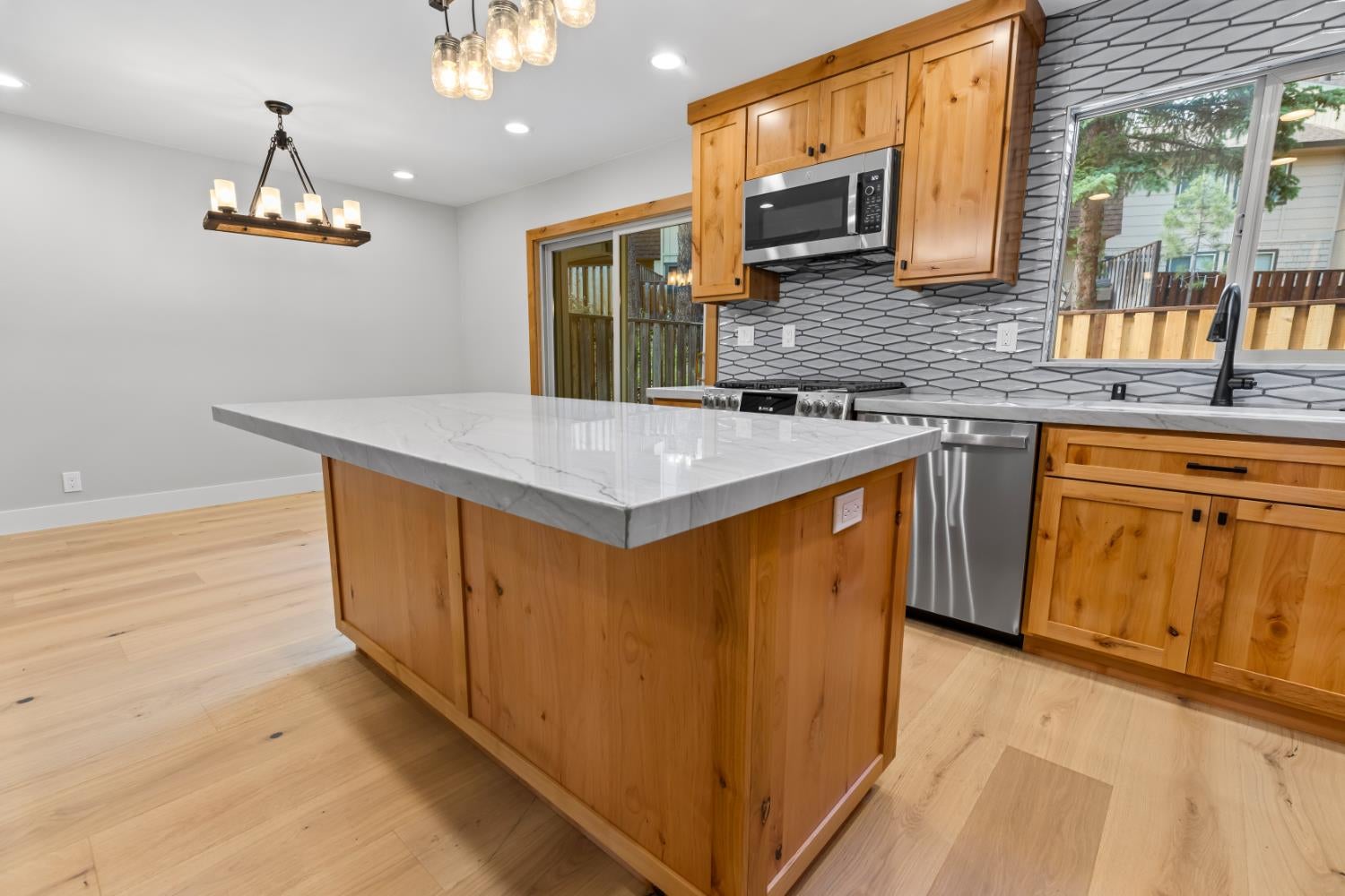 3101 Lake Forest Road 51