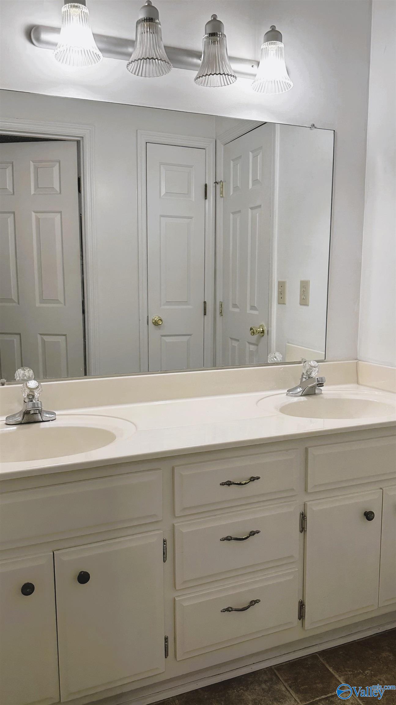 419 Cherry Street NW