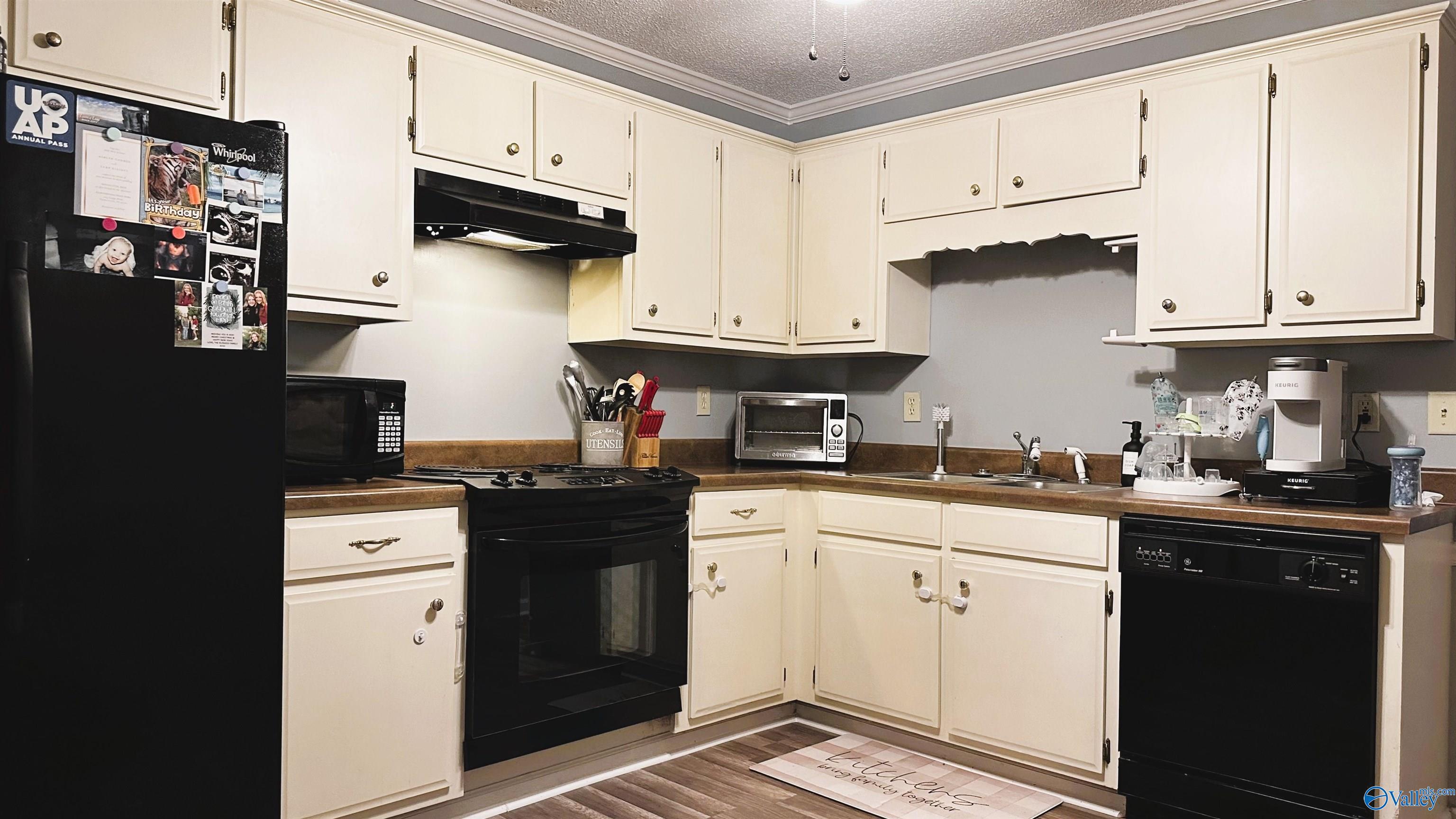 419 Cherry Street NW