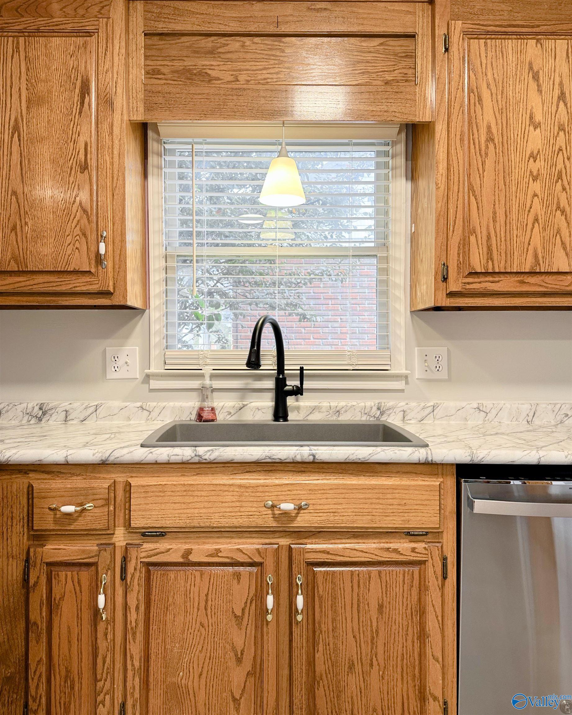 2410 Kathy Lane Sw SW, Decatur