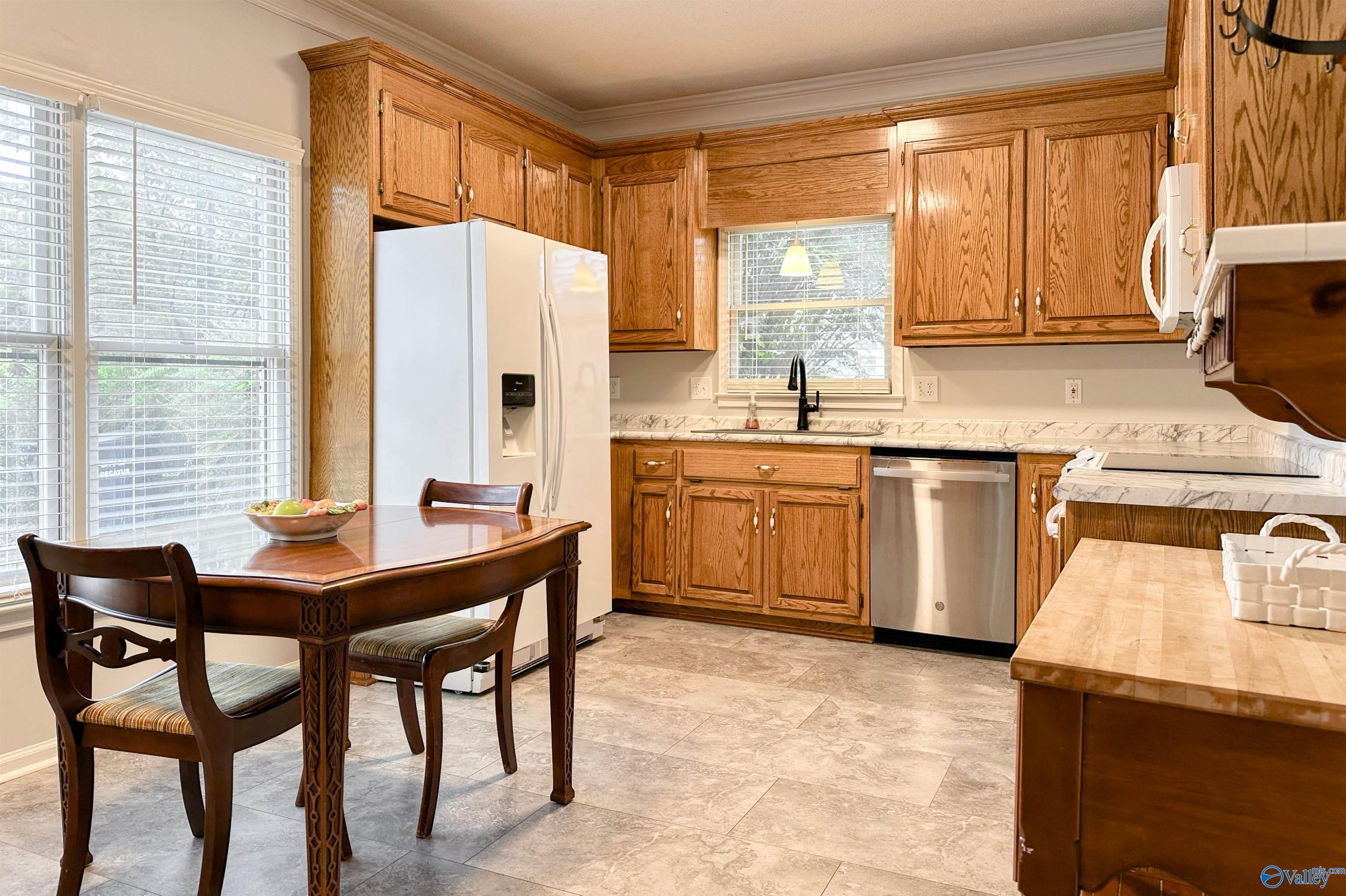 2410 Kathy Lane Sw SW, Decatur