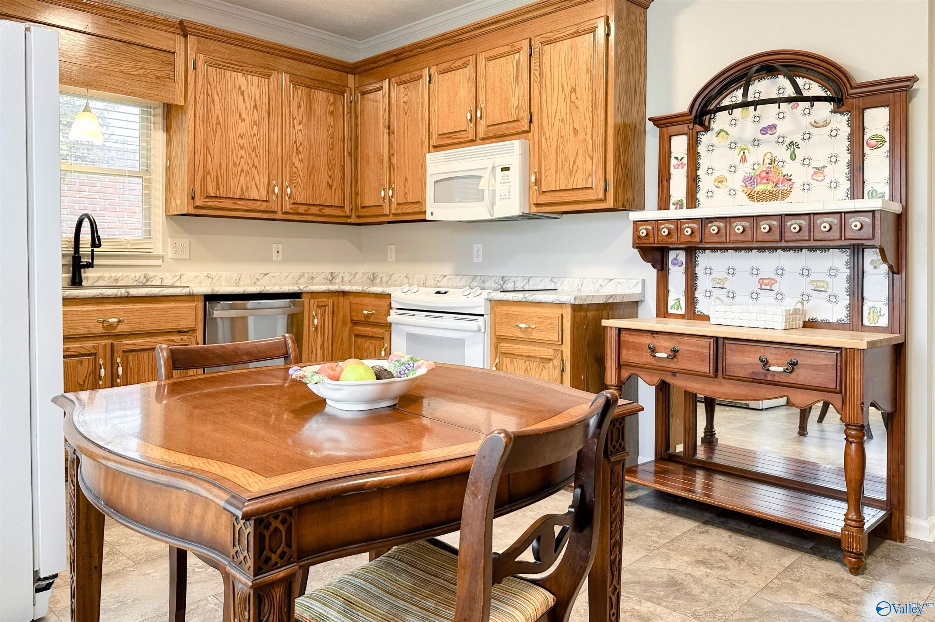 2410 Kathy Lane Sw SW, Decatur