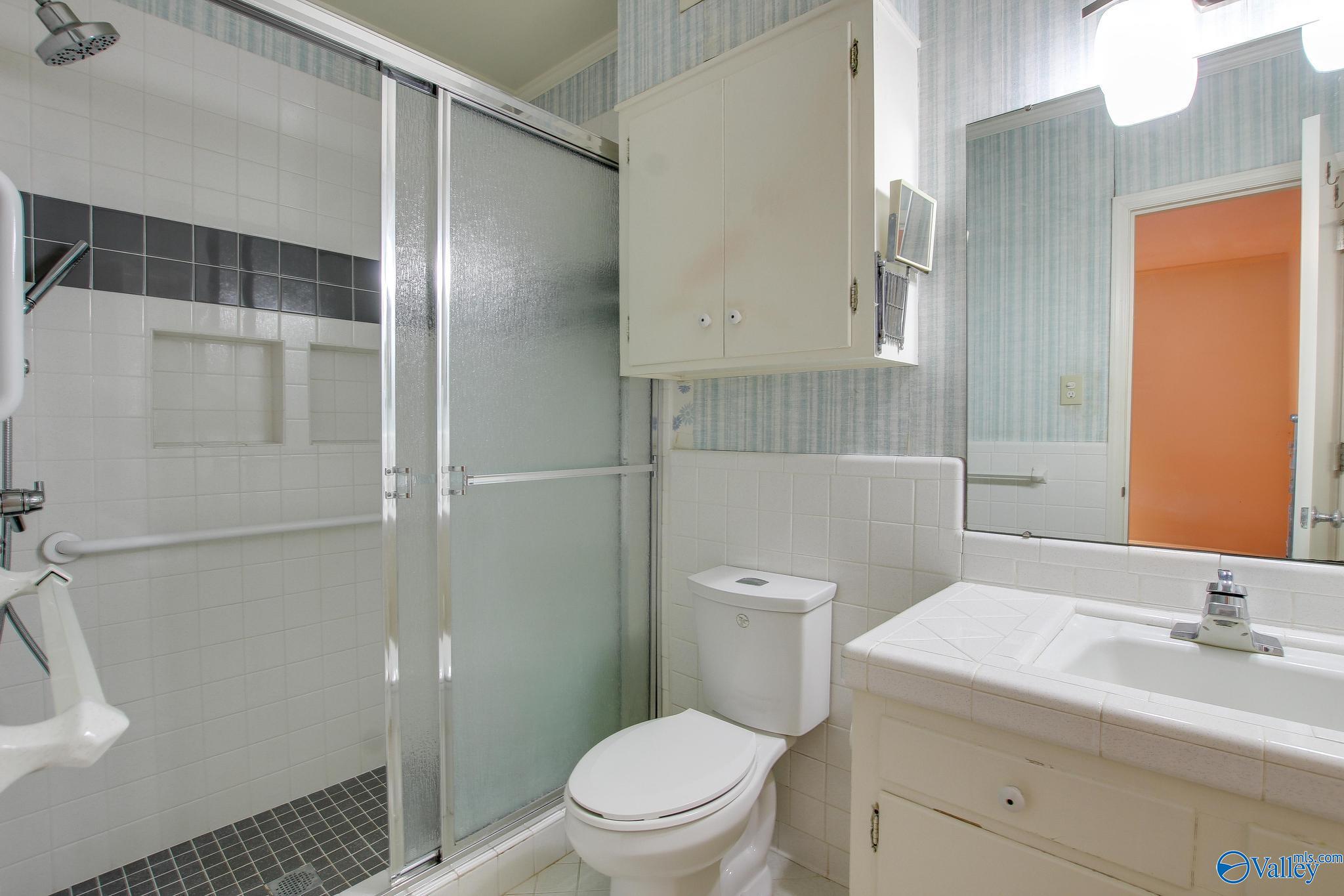 2217 Woodland Street SE