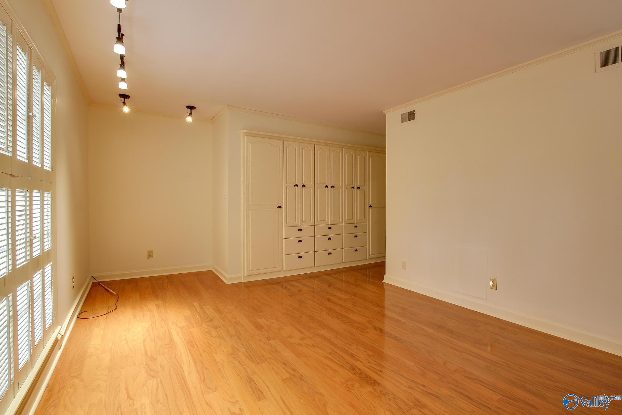 2217 Woodland Street SE