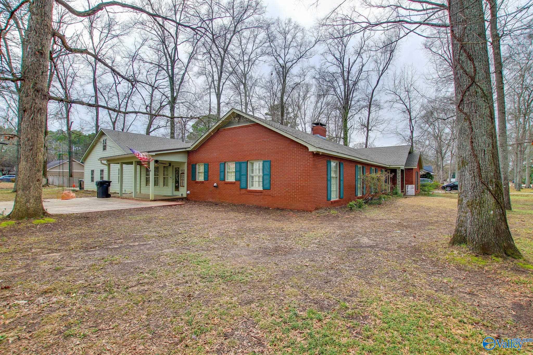 2217 Woodland Street SE