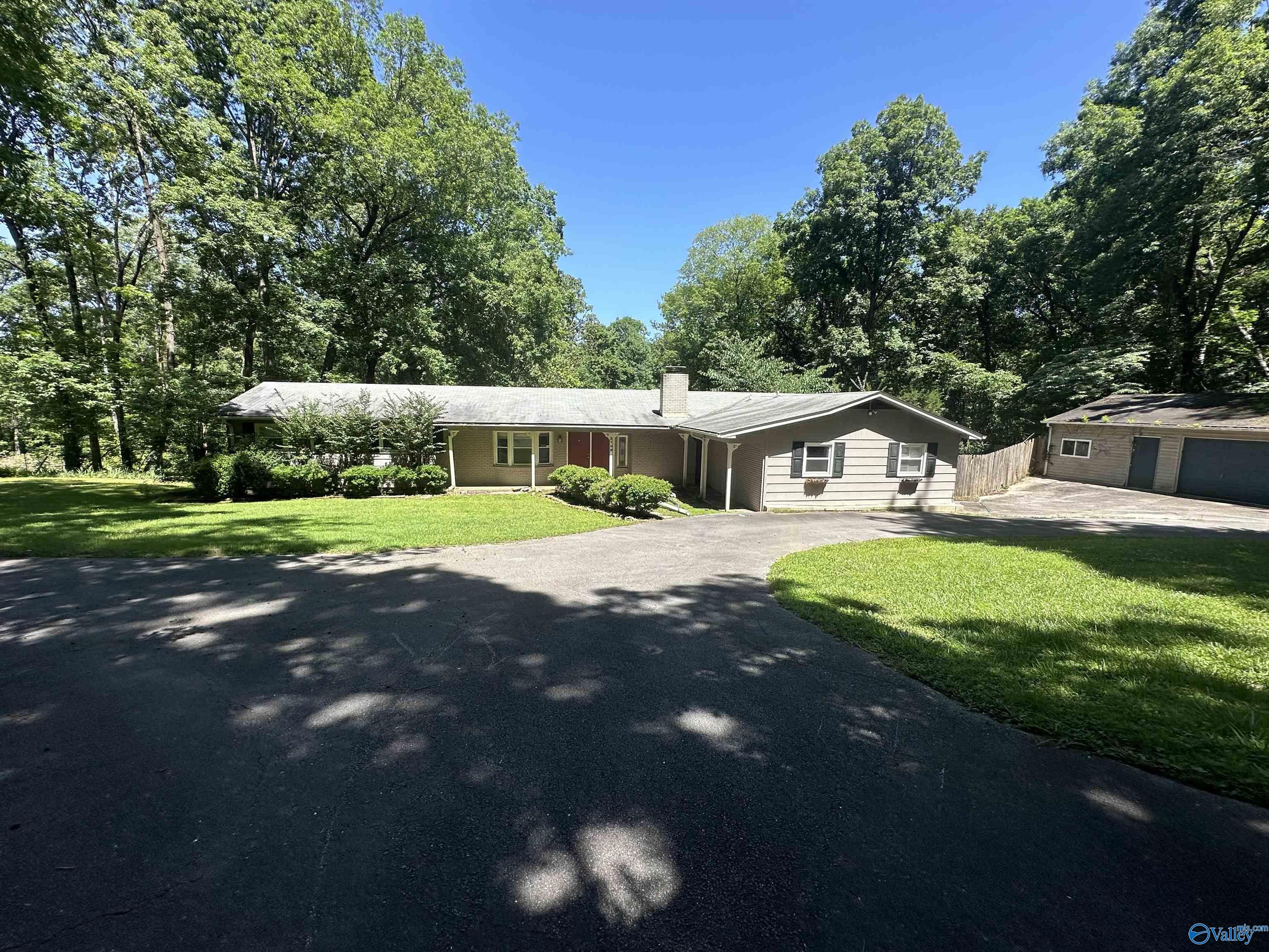 3708 Montclair Road SW