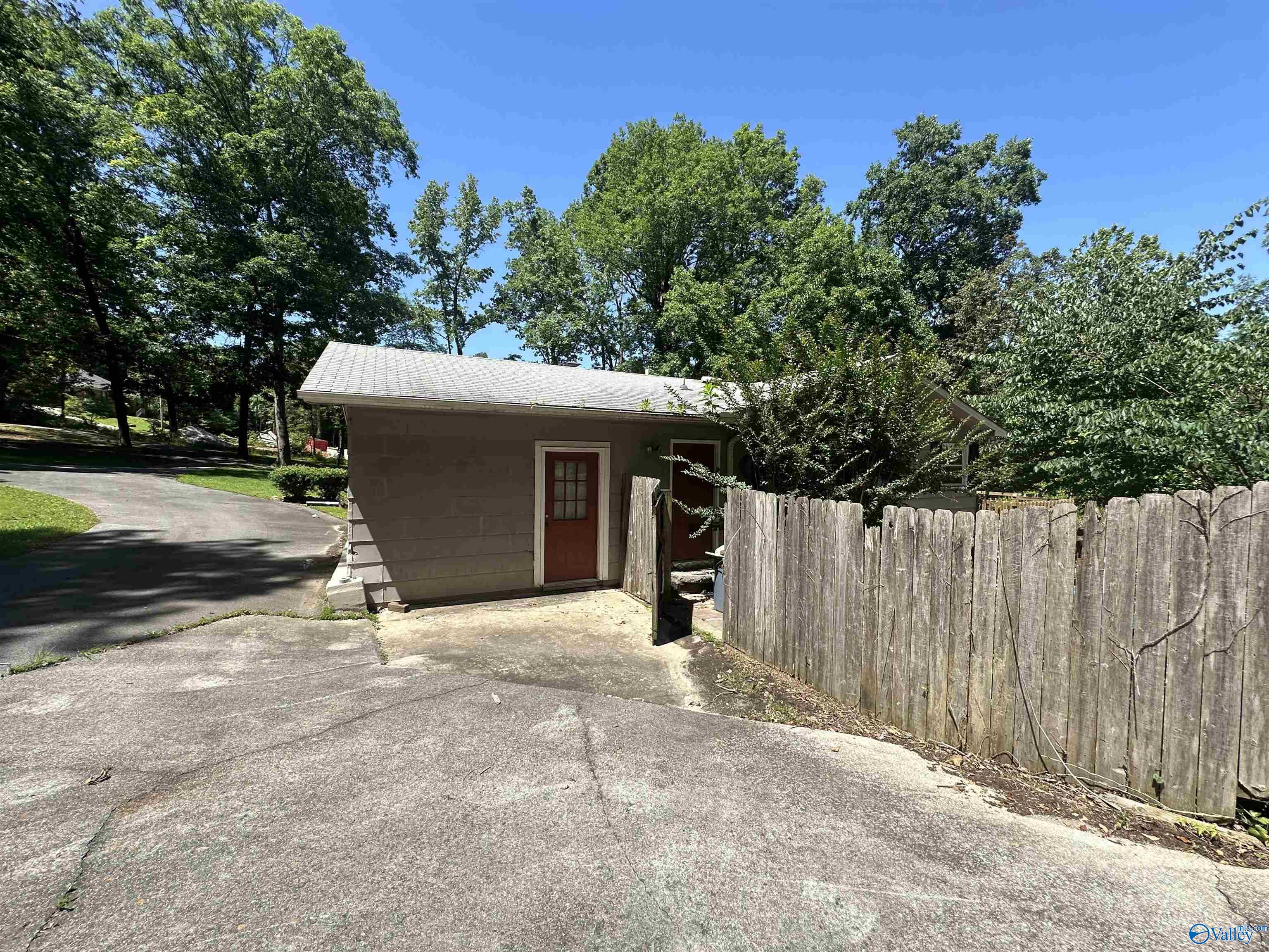 3708 Montclair Road SW