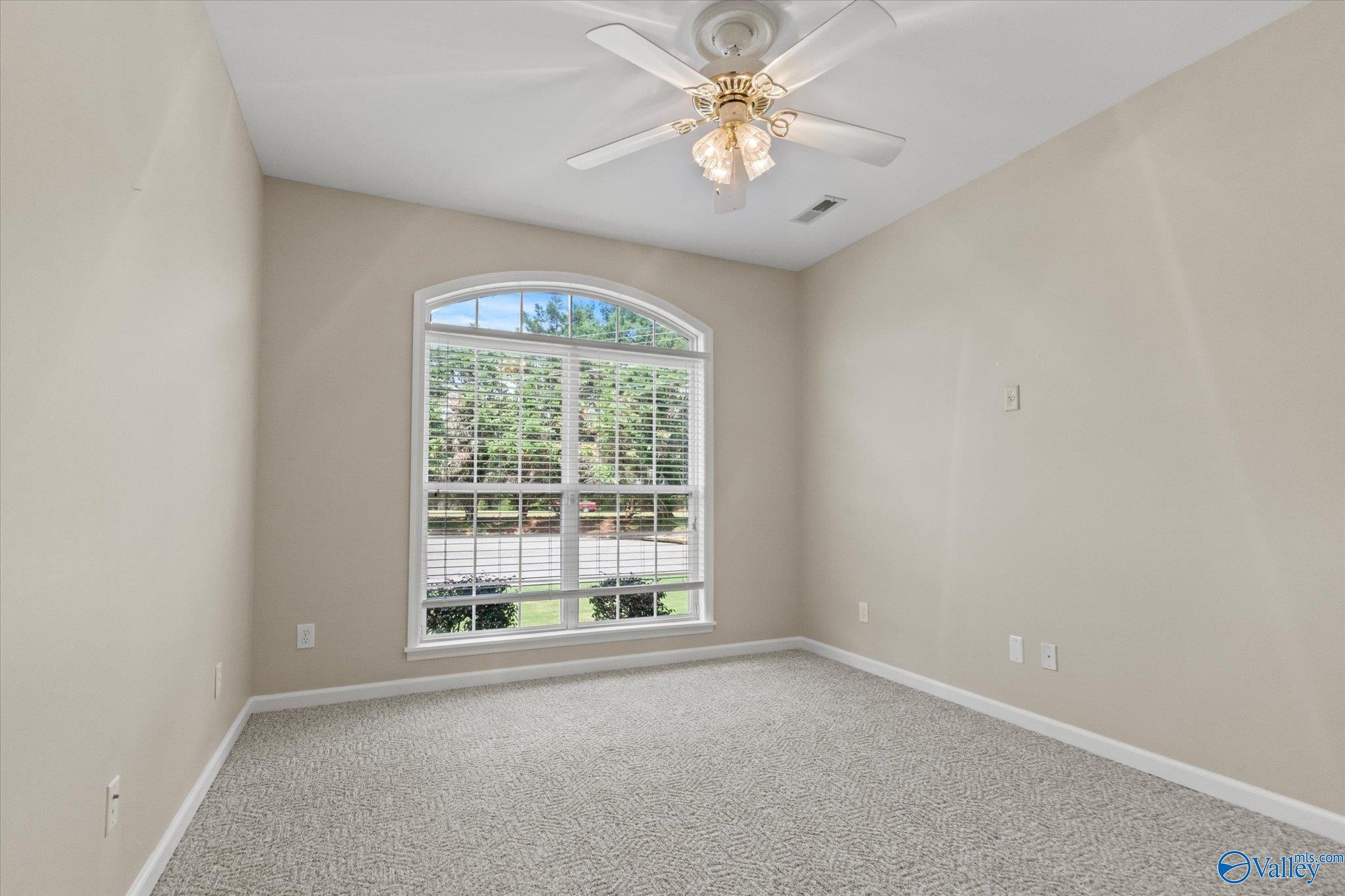 2323 Eastbrook Se SE