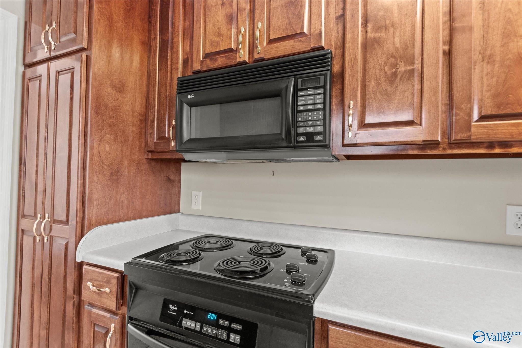 2323 Eastbrook Se SE