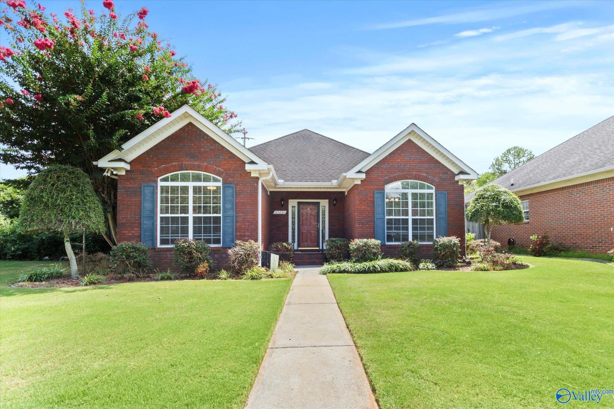 2323 Eastbrook Se SE