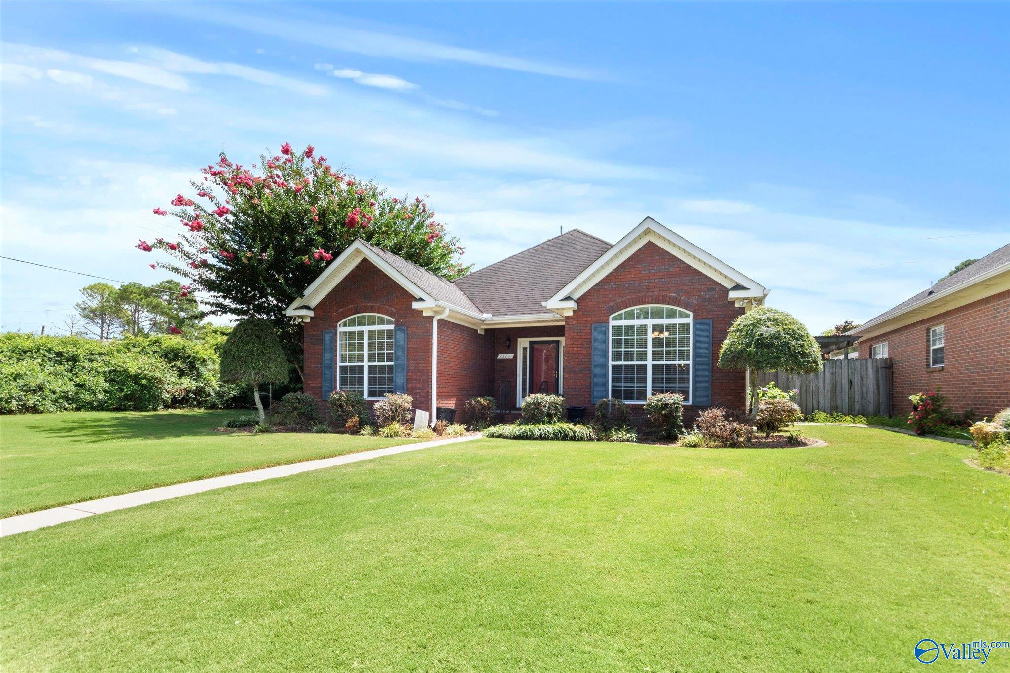 2323 Eastbrook Se SE