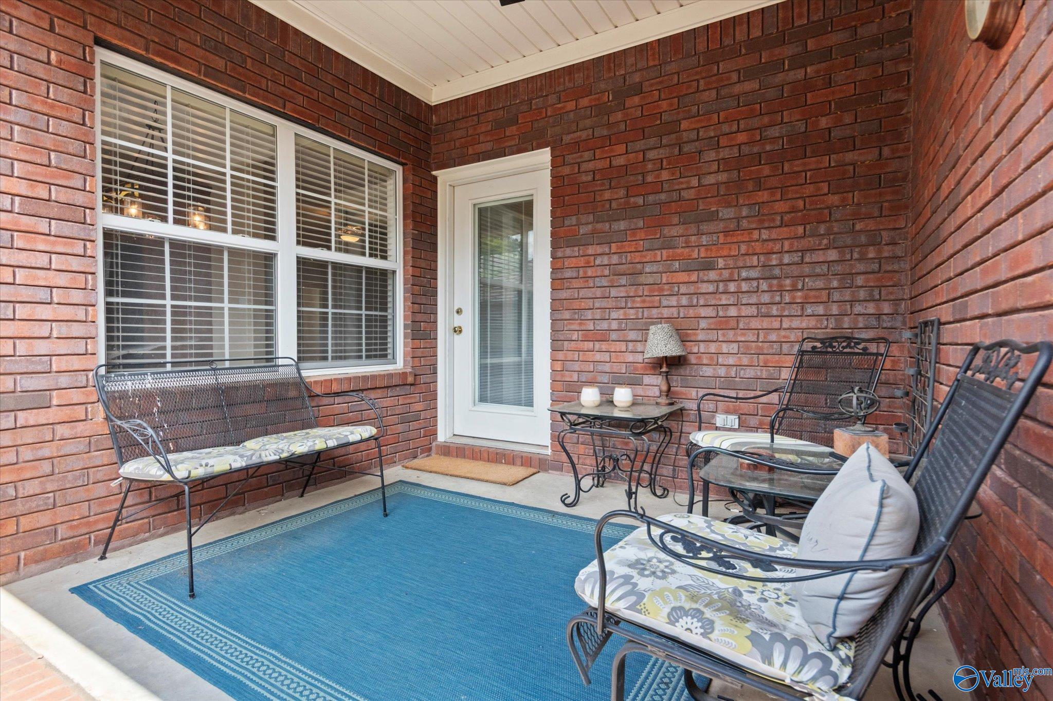 2323 Eastbrook Se SE