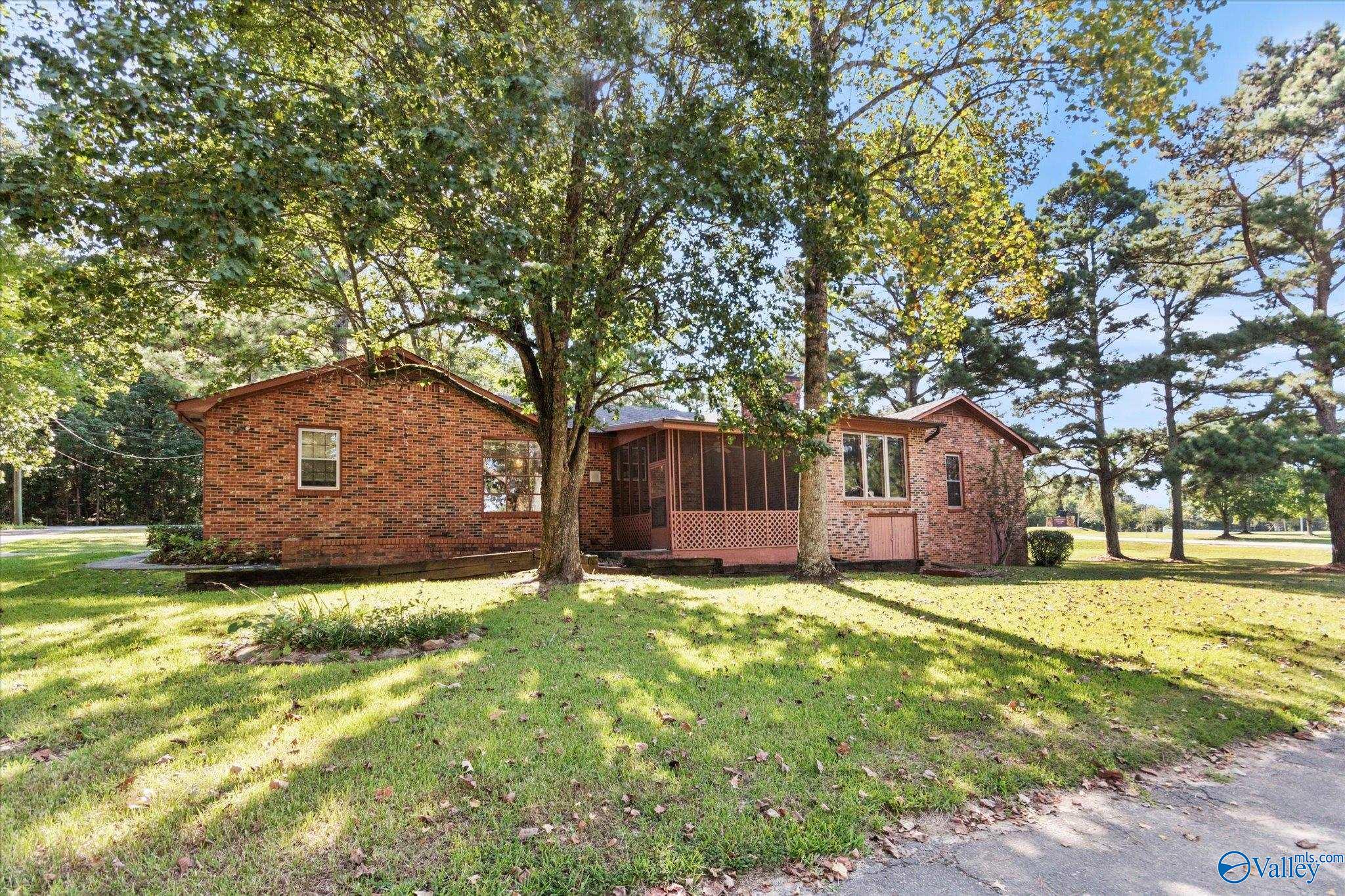 4313 Indian Hills Road