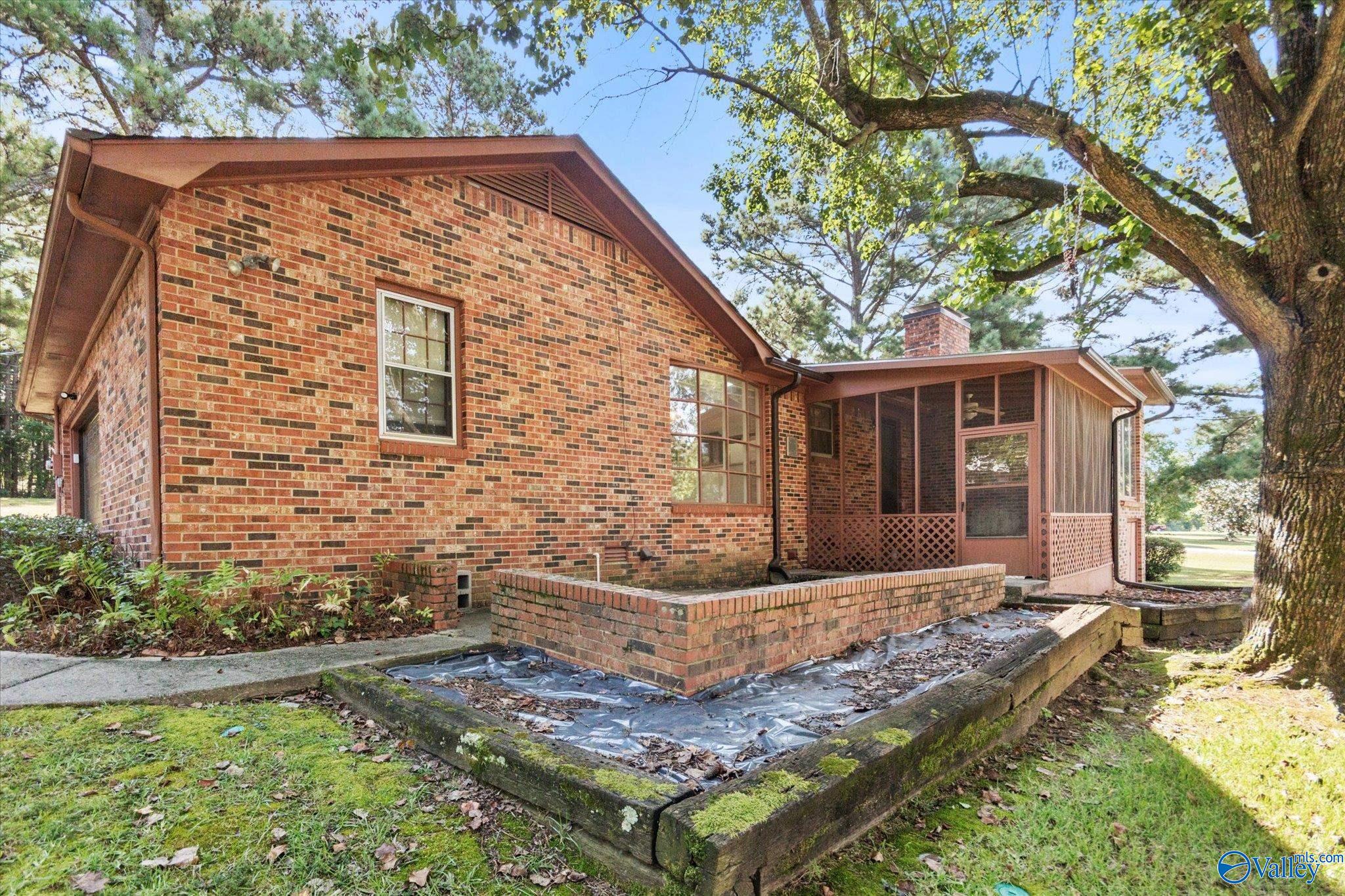 4313 Indian Hills Road