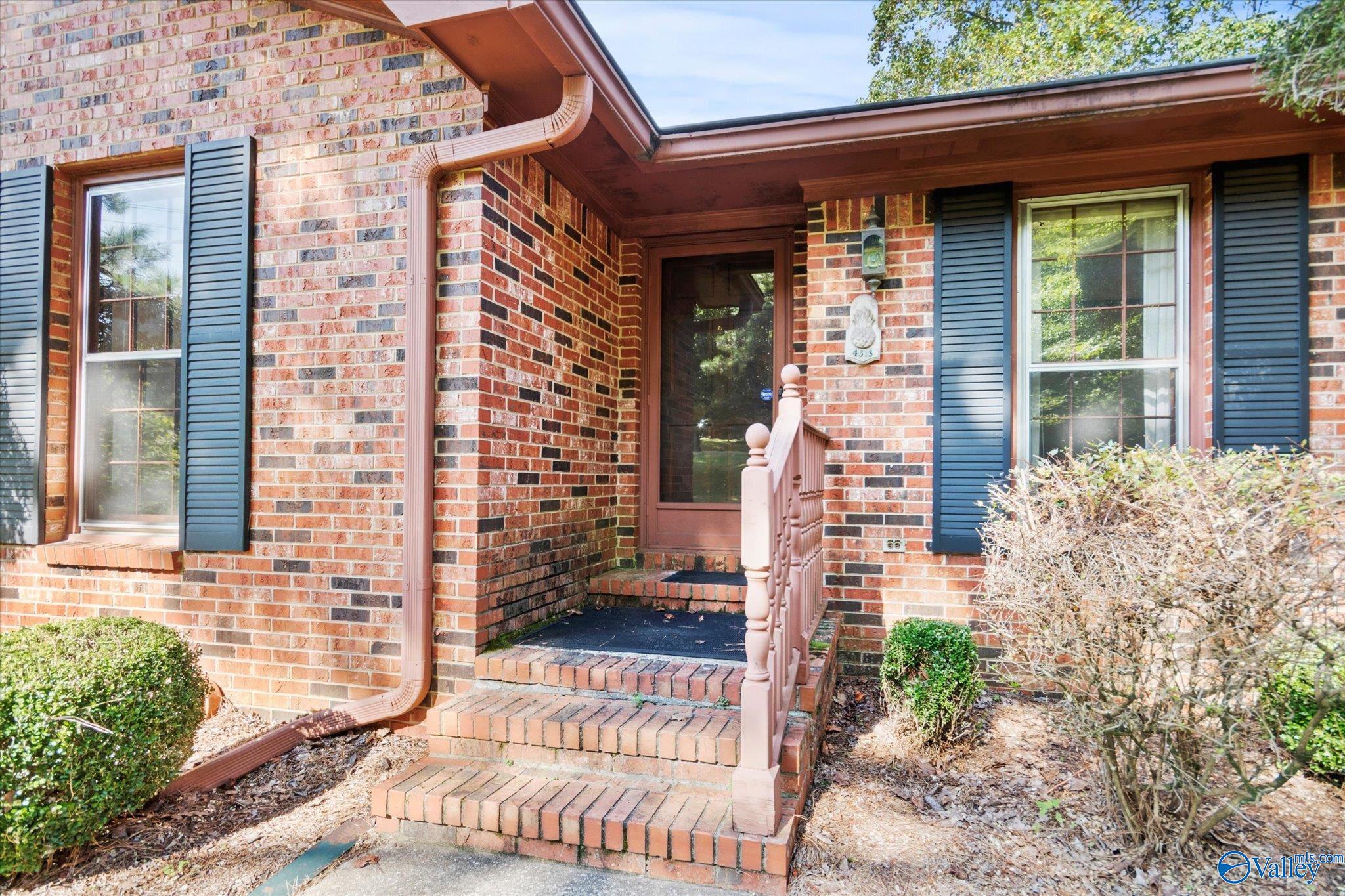 4313 Indian Hills Road