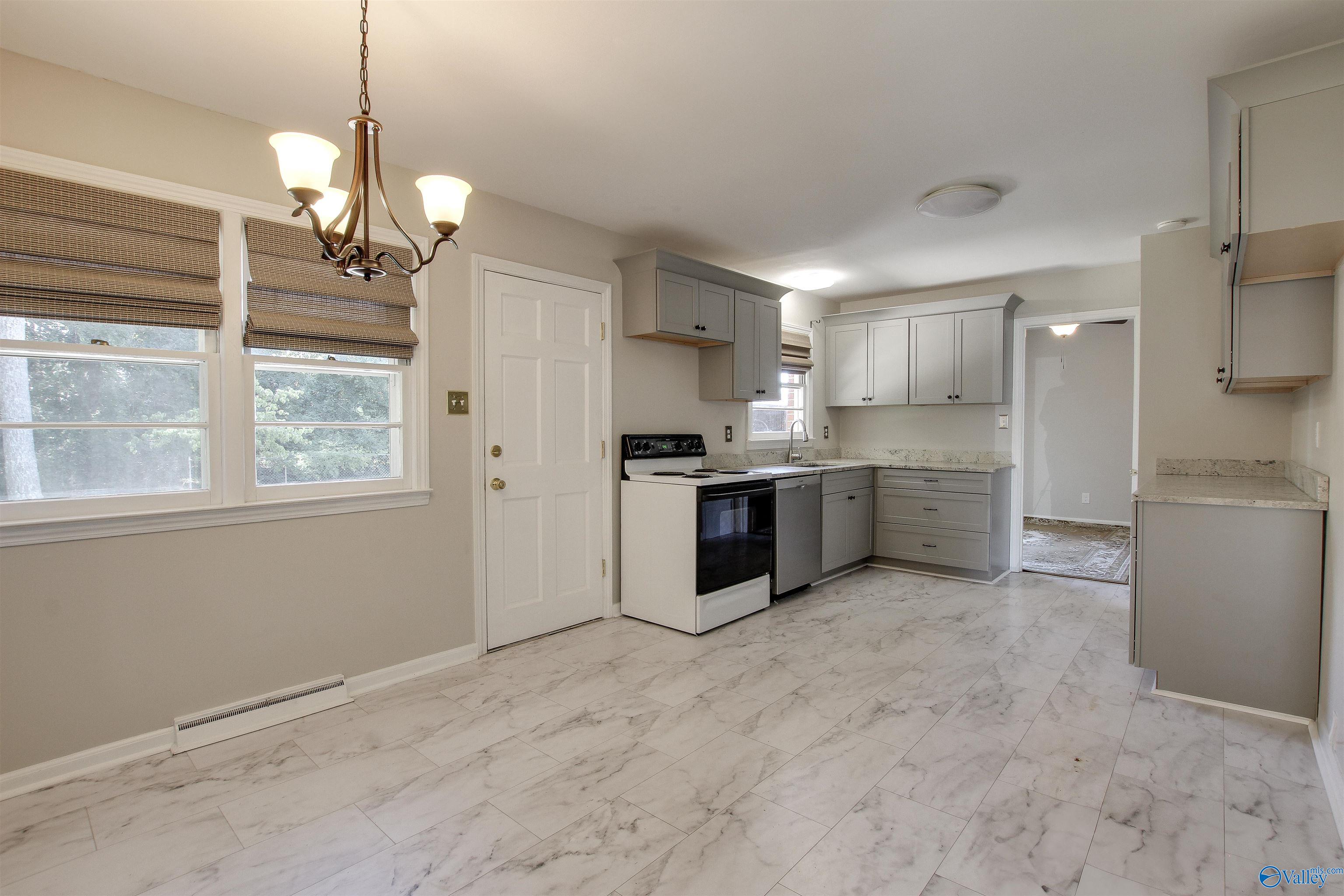 1905 Country Club Road