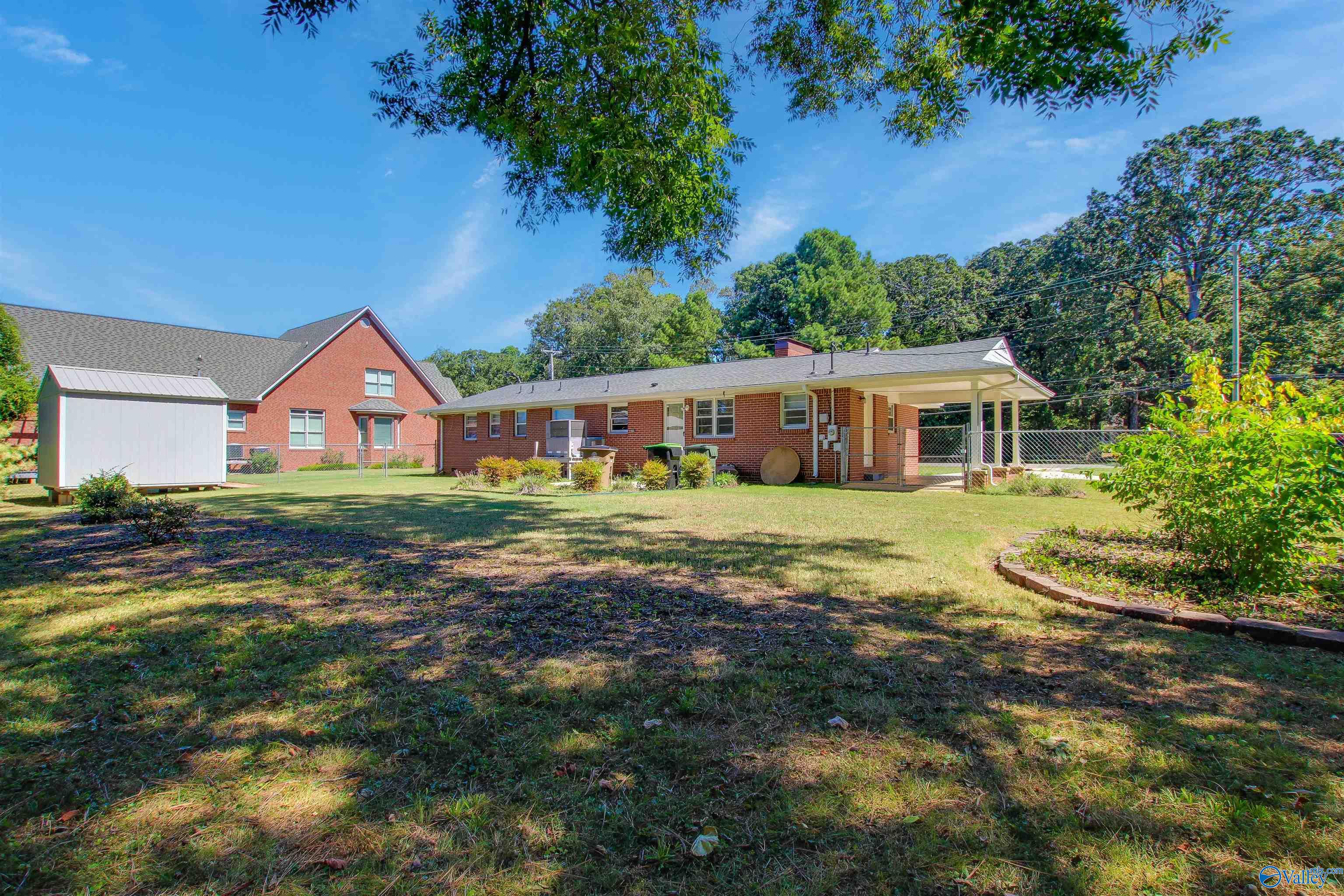 1905 Country Club Road