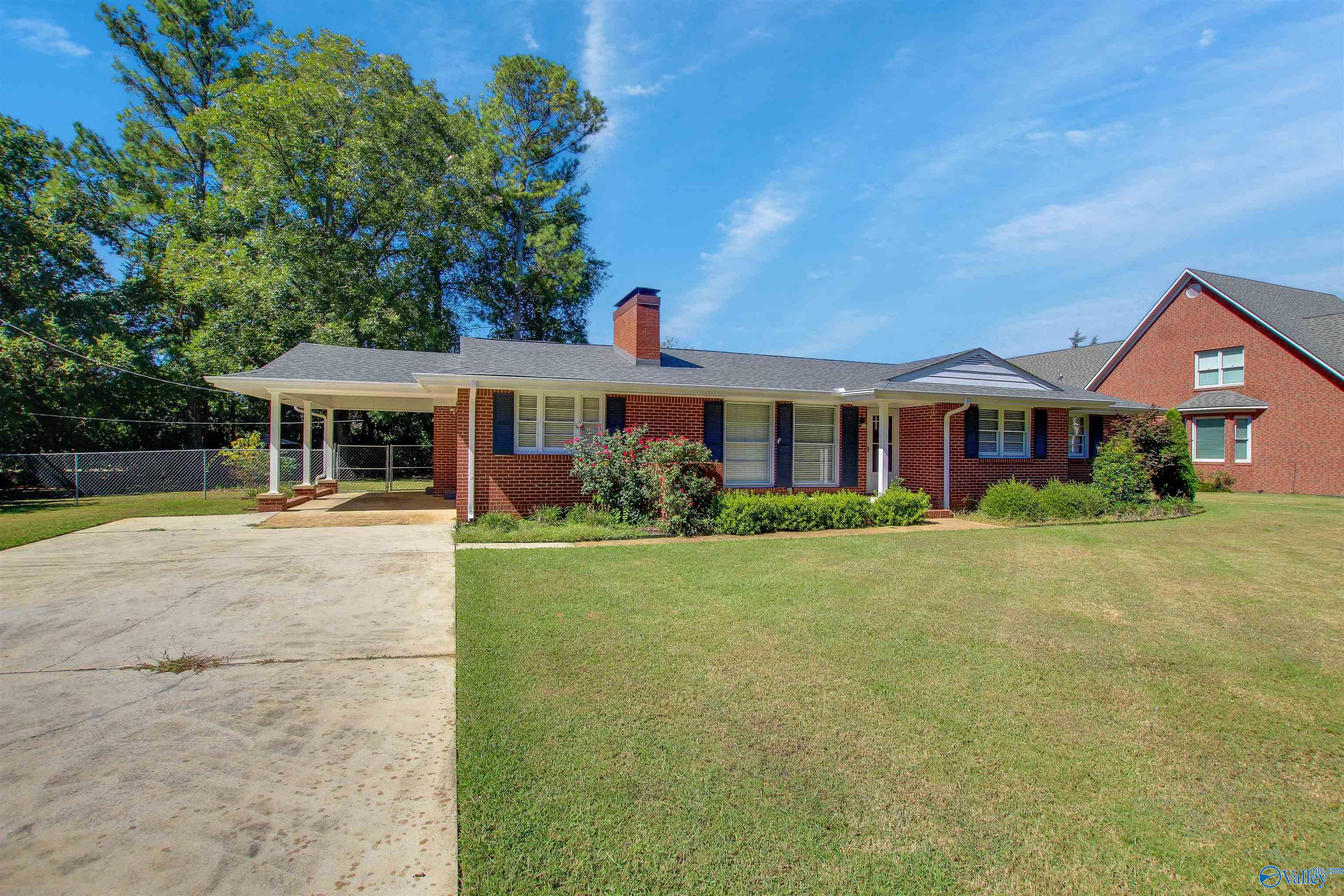 1905 Country Club Road