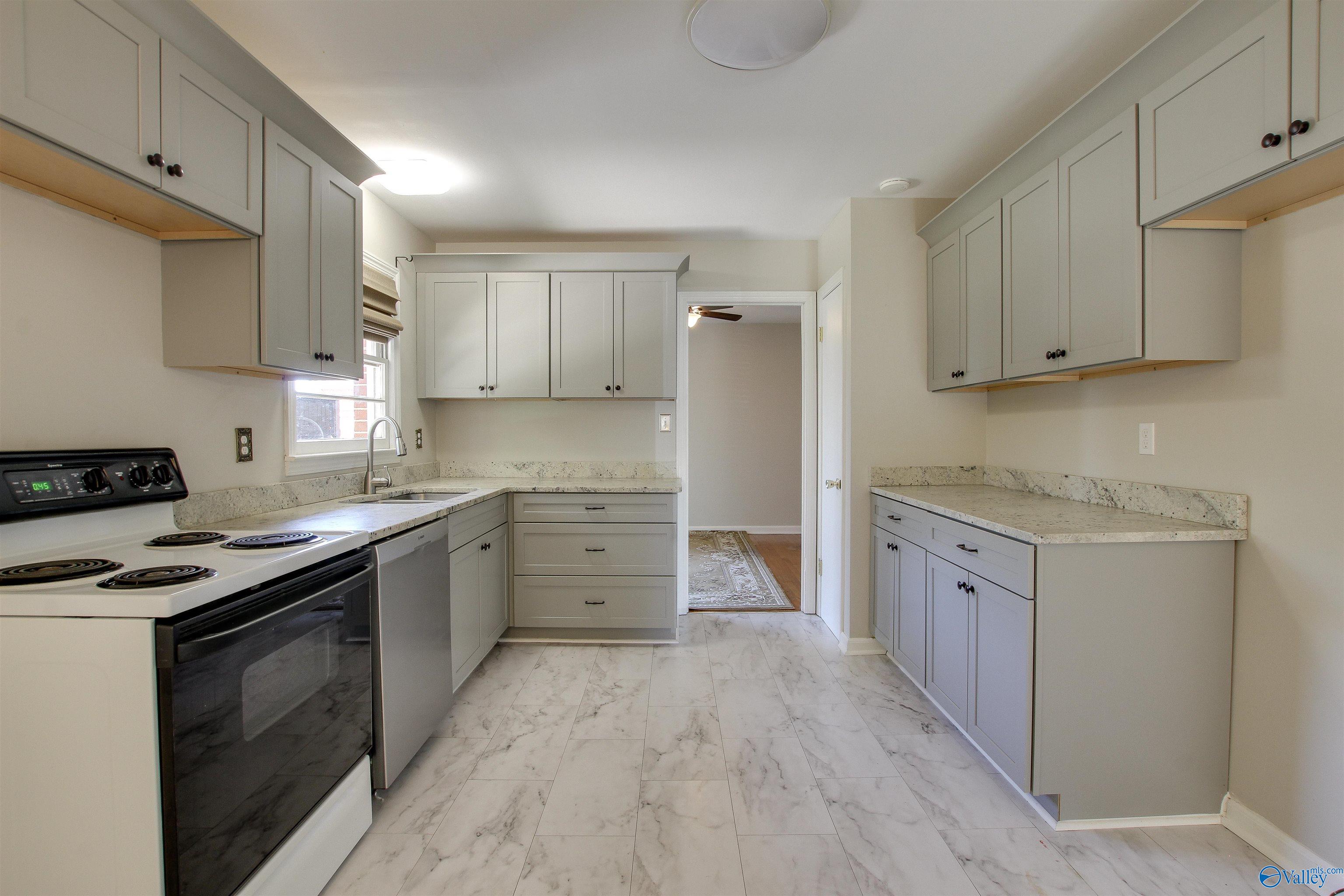 1905 Country Club Road