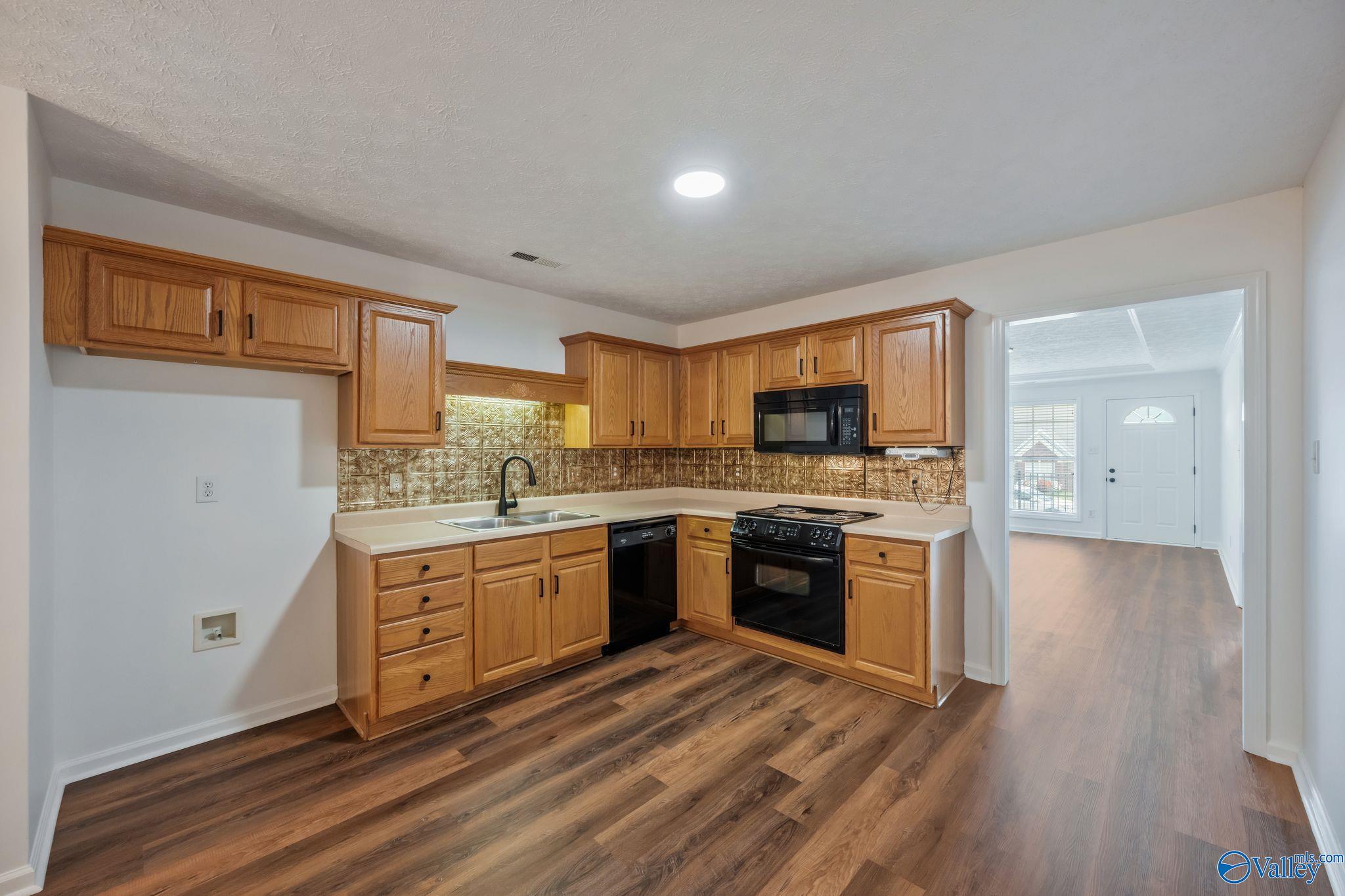 1412 Bridgewater Place