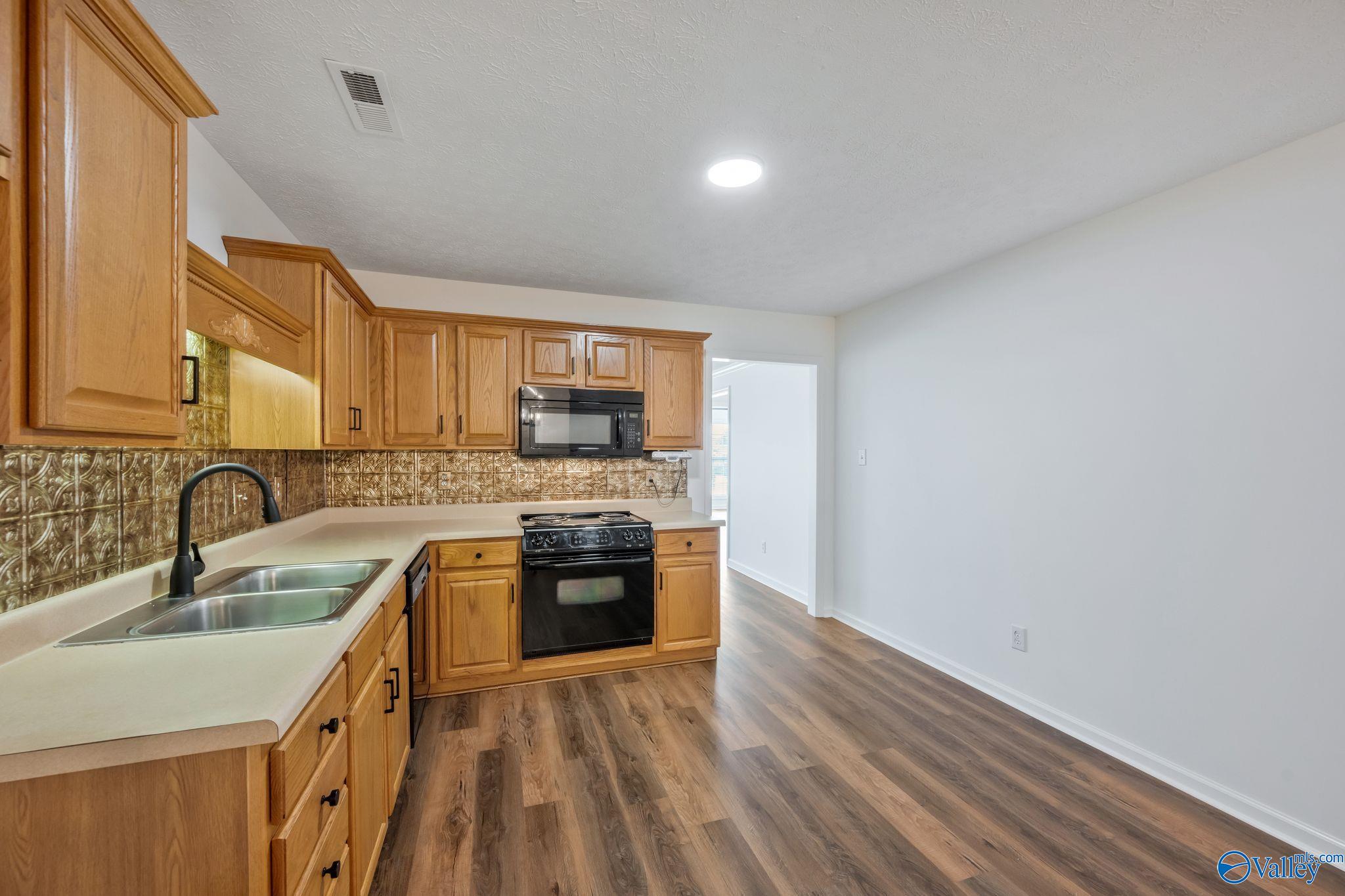 1412 Bridgewater Place