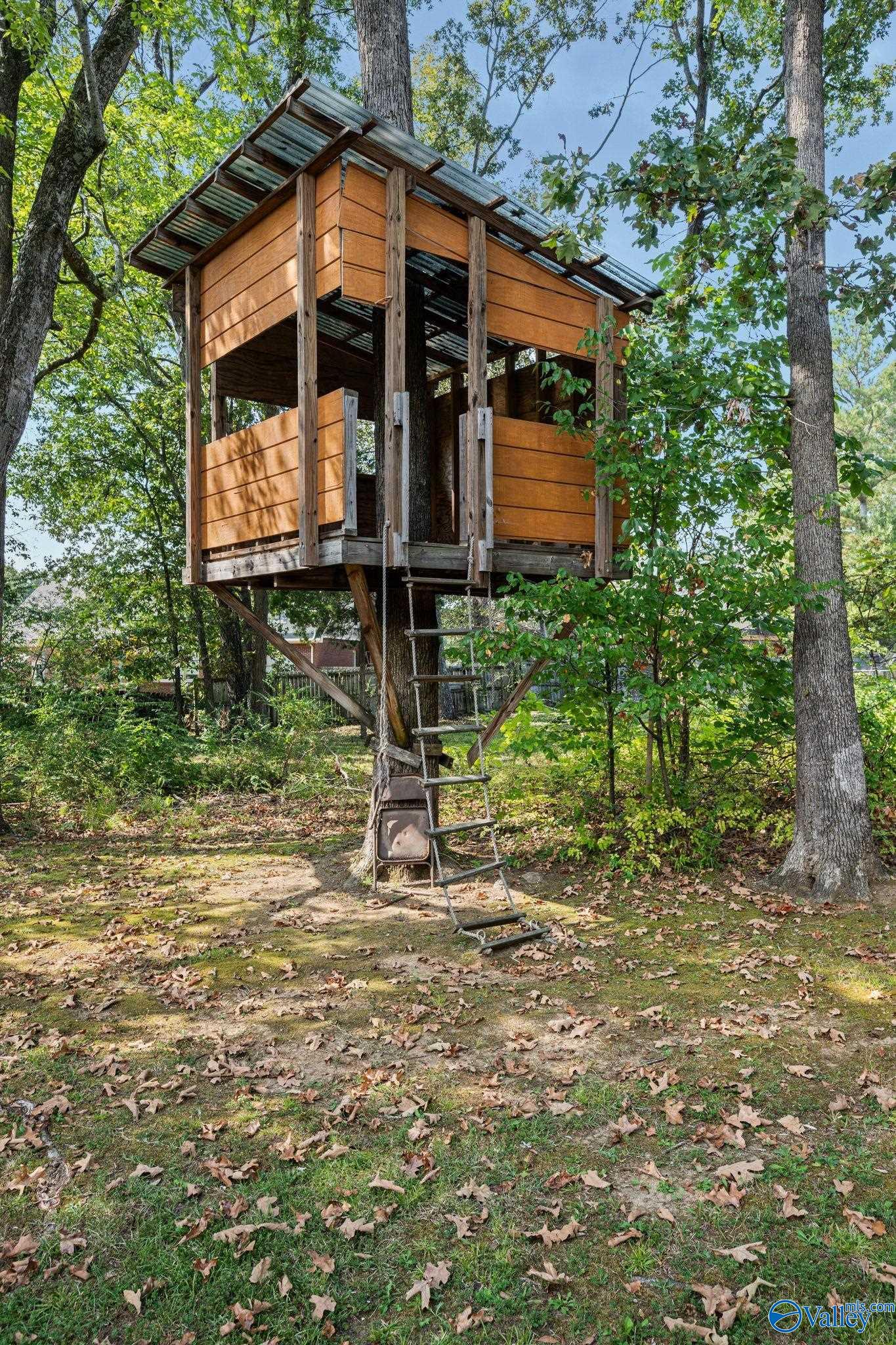 1019 Way Thru The Woods SW