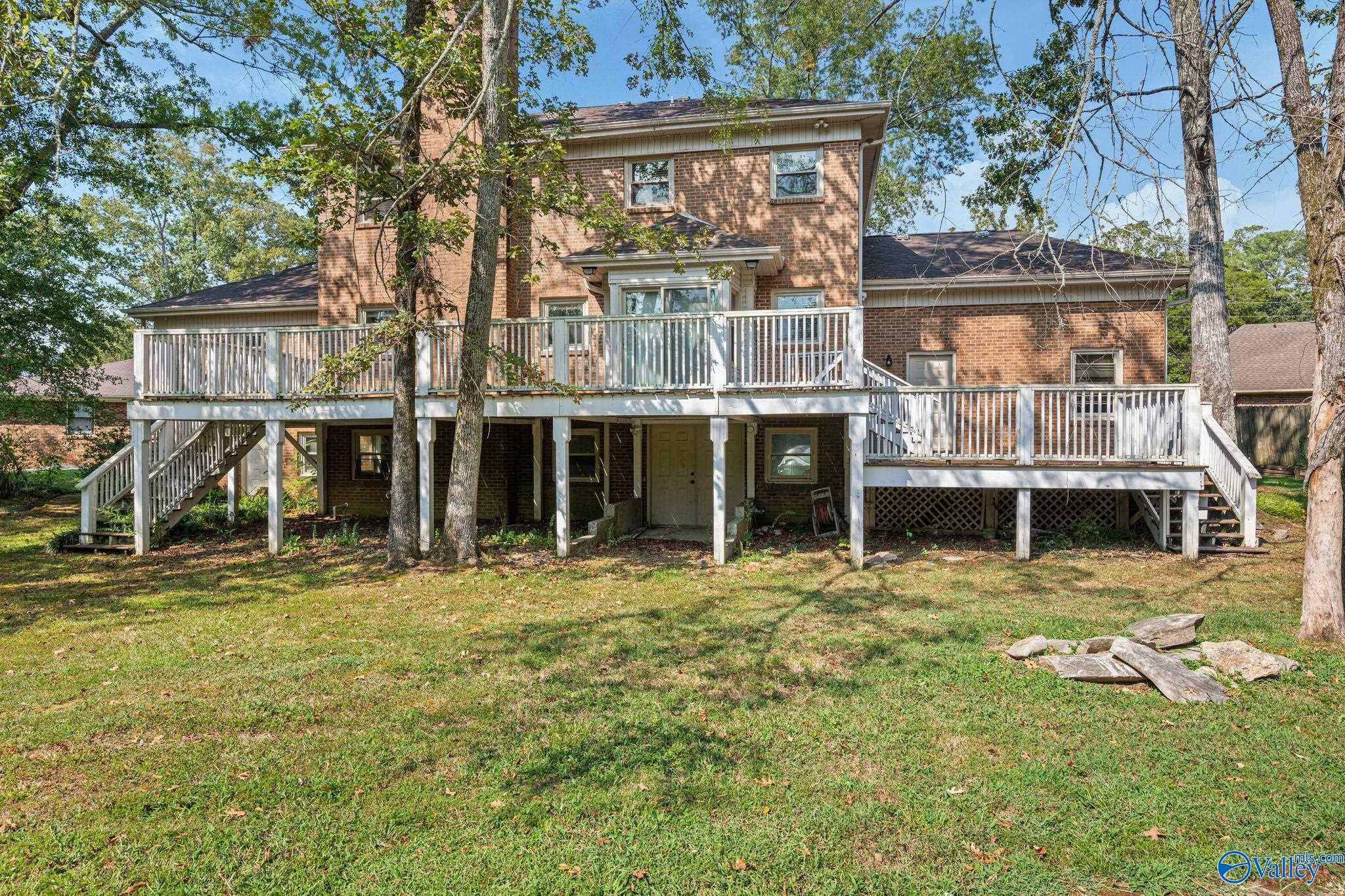 1019 Way Thru The Woods SW