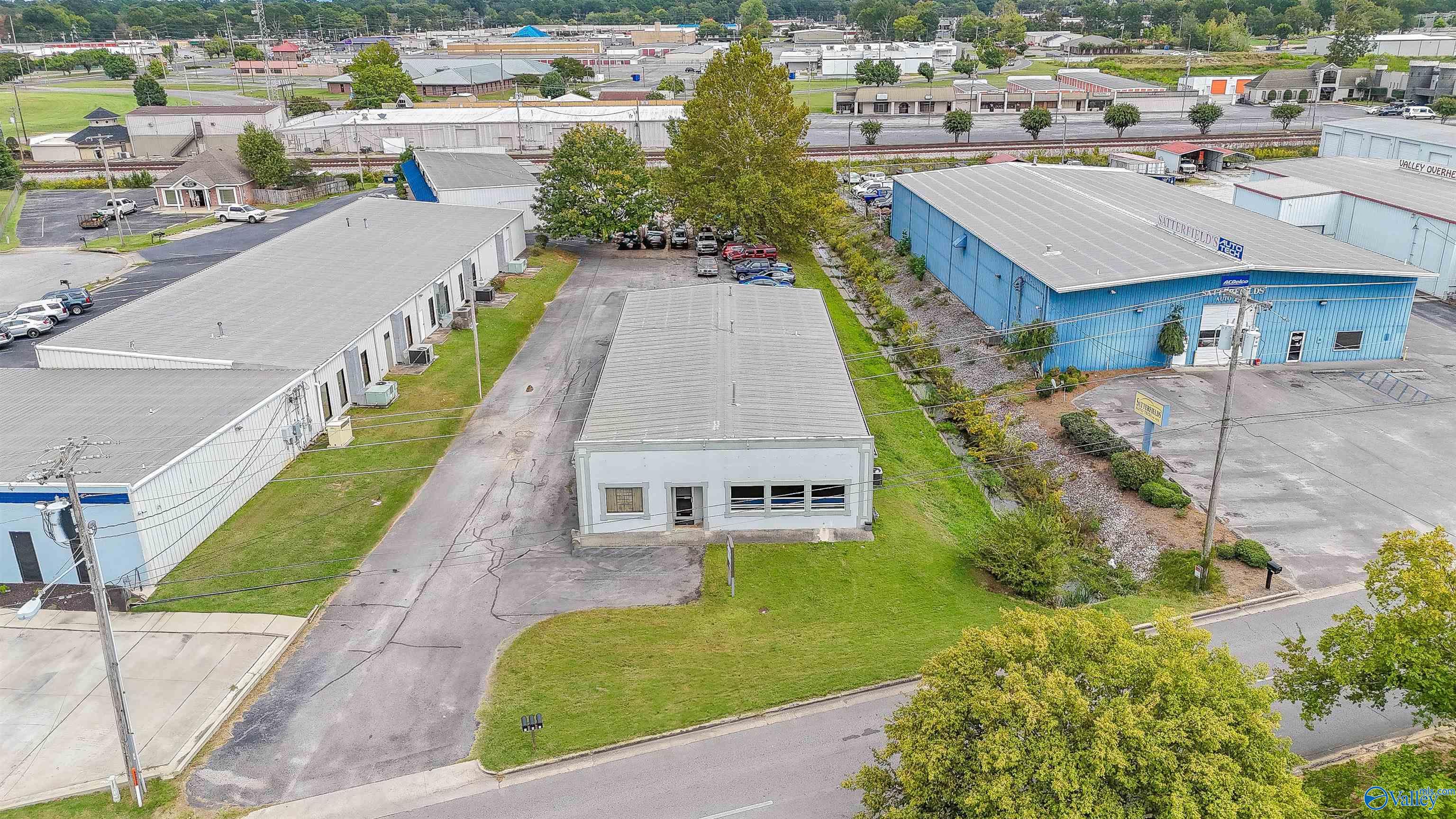 1944 Central Parkway