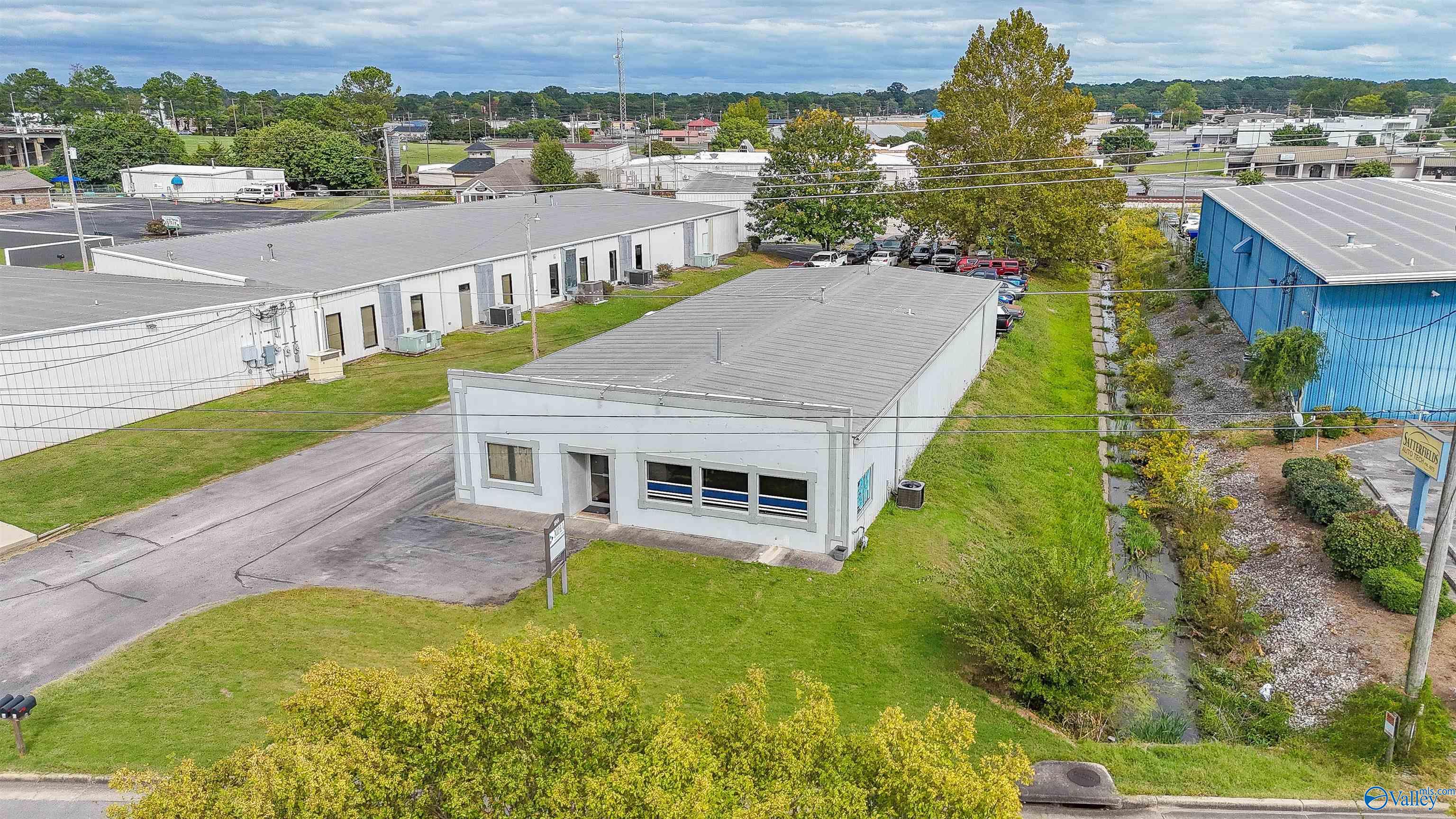 1944 Central Parkway